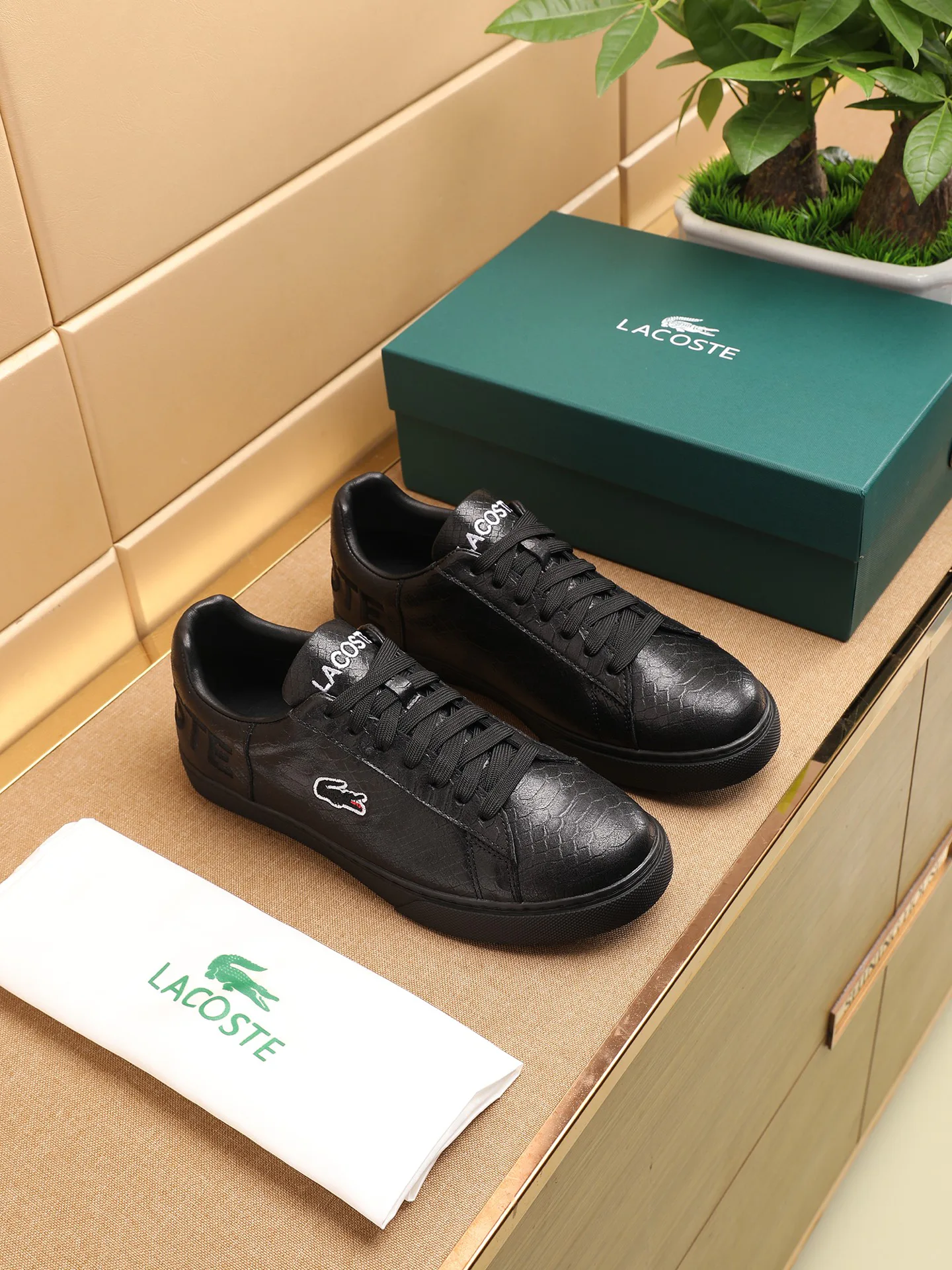 Кроссовки Мужские Lacoste 17818246