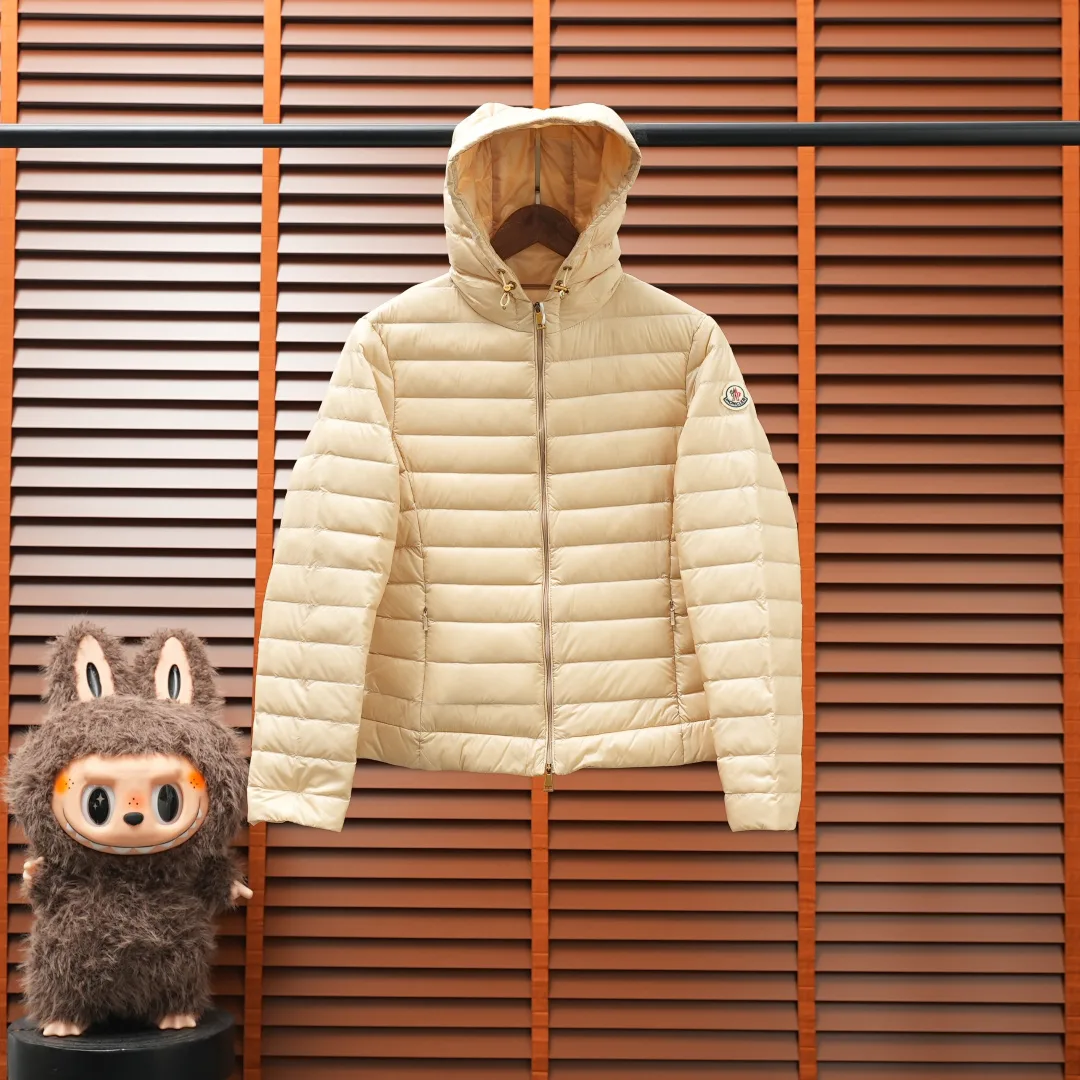 Куртки И Пуховики Женские Moncler 18883070