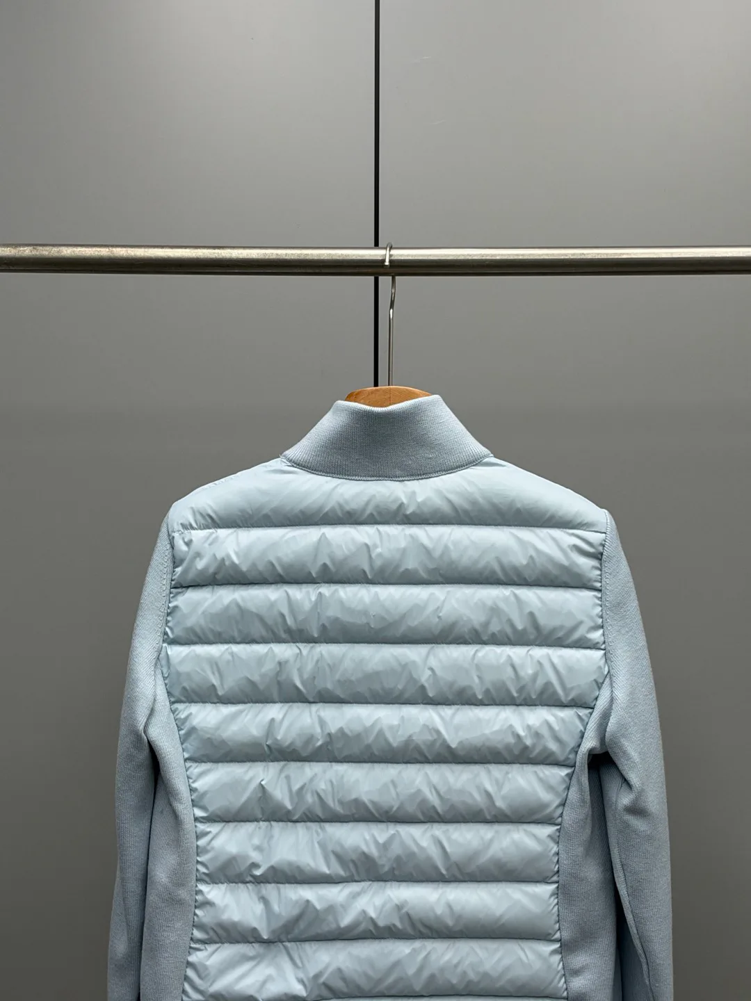 Куртки И Пуховики Женские Moncler 19070741