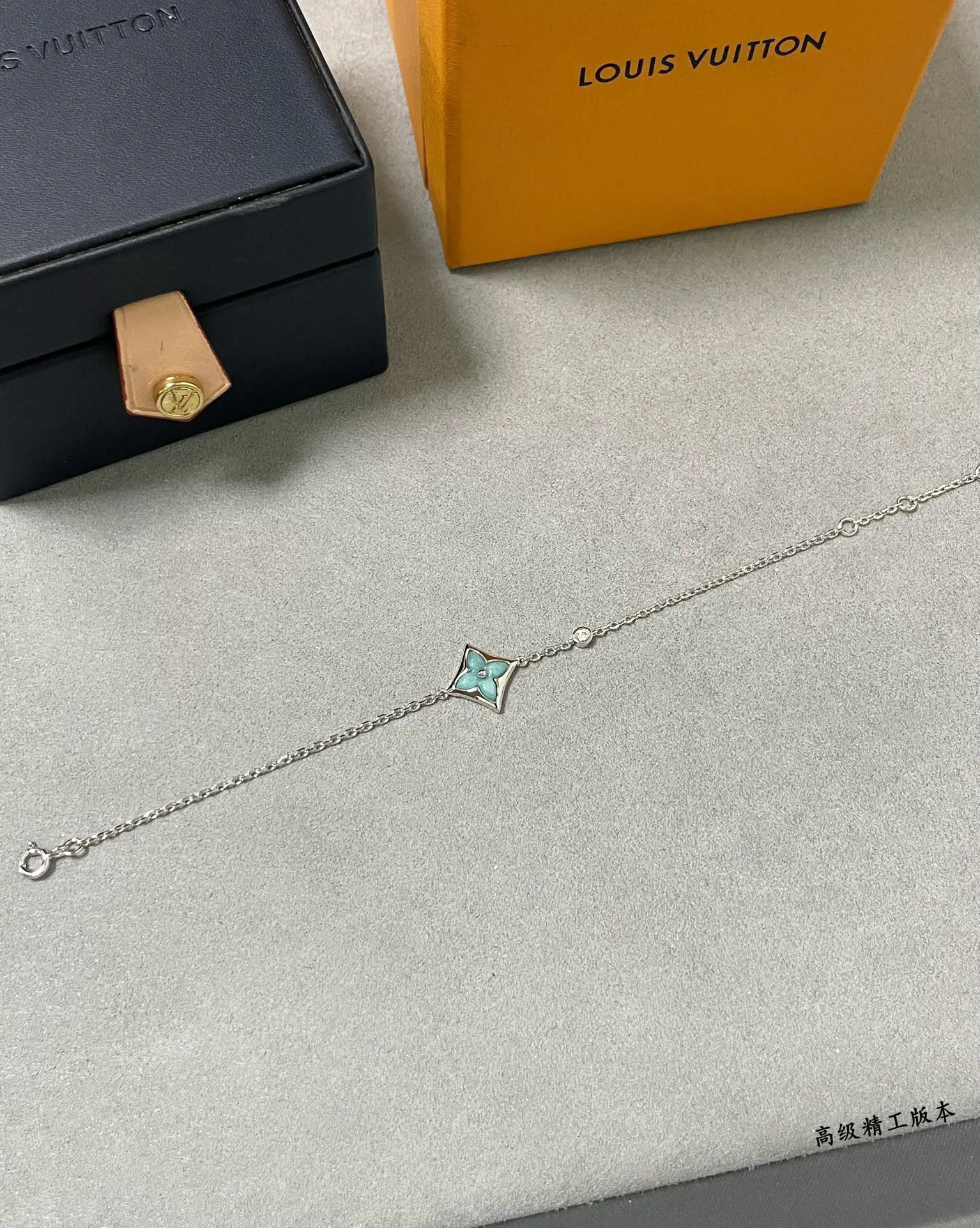 Бижутерия Louis Vuitton 11474361