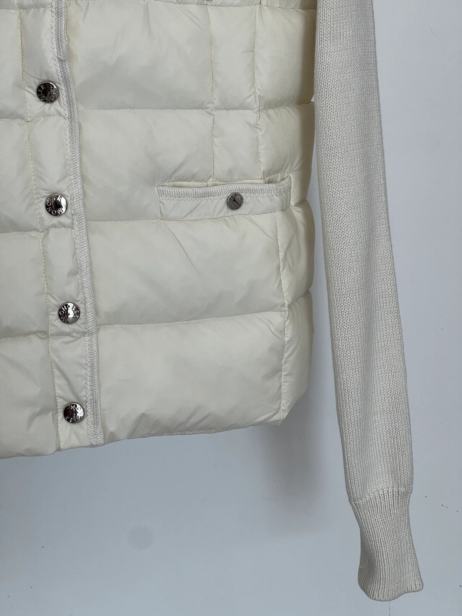 Куртки И Пуховики Женские Moncler 18416142