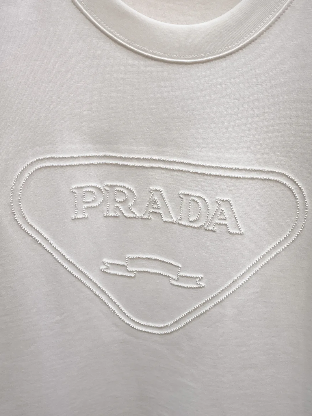 Футболки Женские Prada 13230475