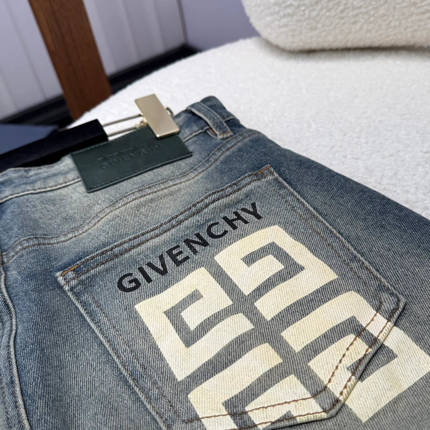 Джинсы Мужские Givenchy 18029767