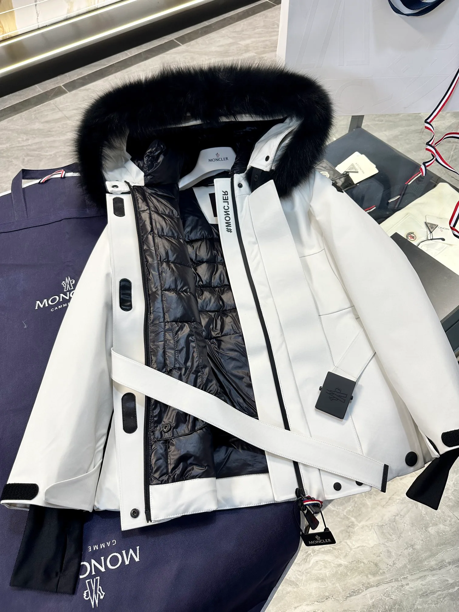 Куртки И Пуховики Женские Moncler 19629398