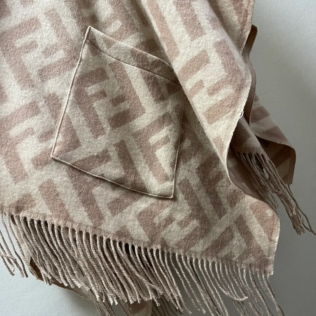 Пальто Женские Fendi 18979710