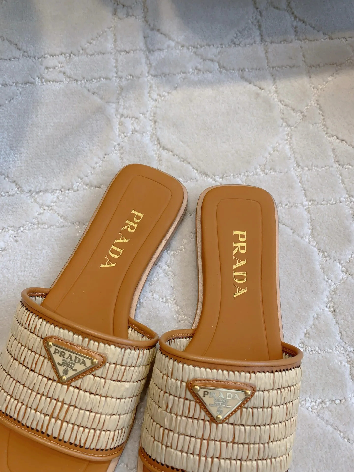 Шлепанцы Женские Prada 32440