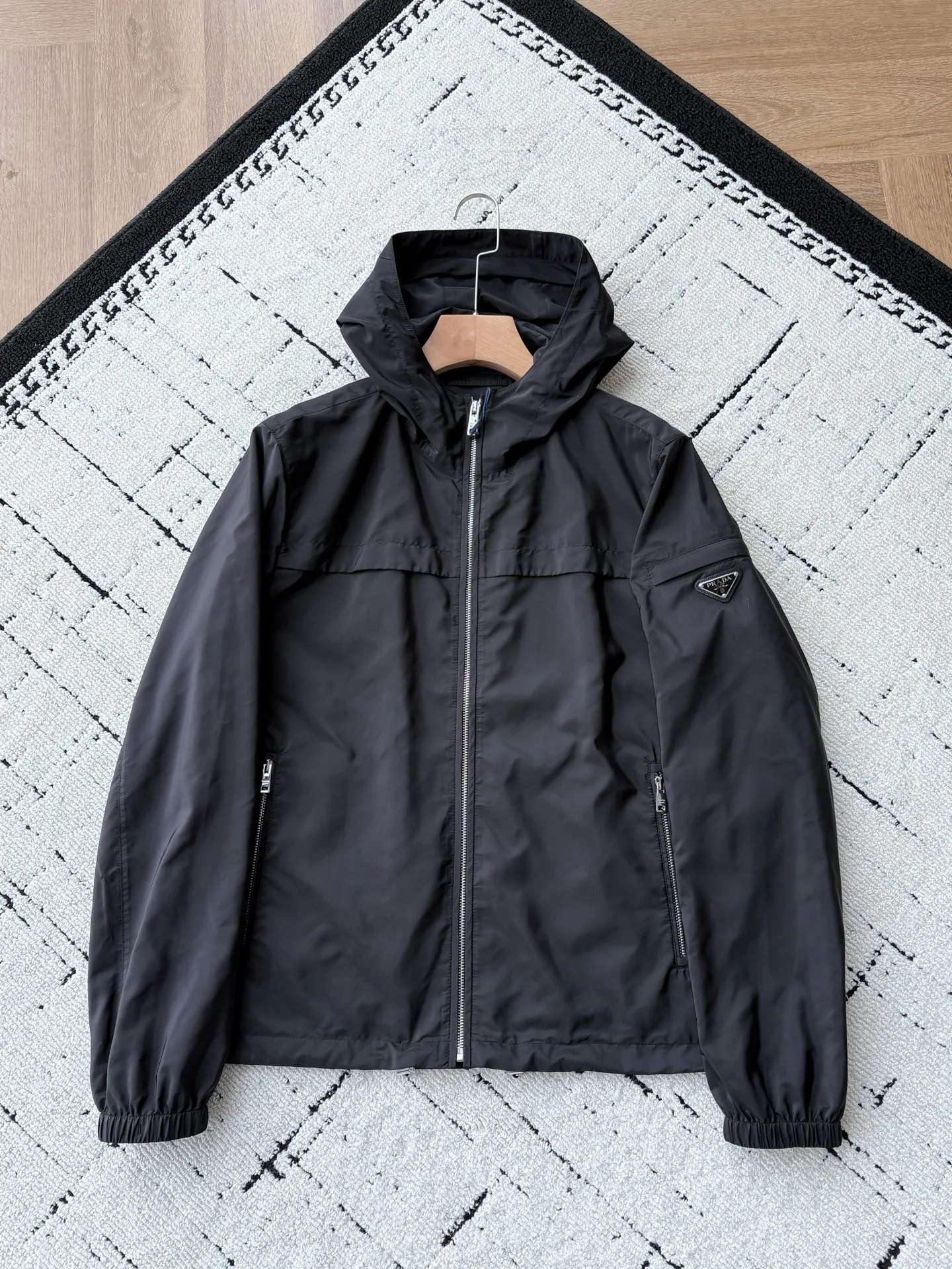 Куртки И Пуховики Мужские Prada 11736407