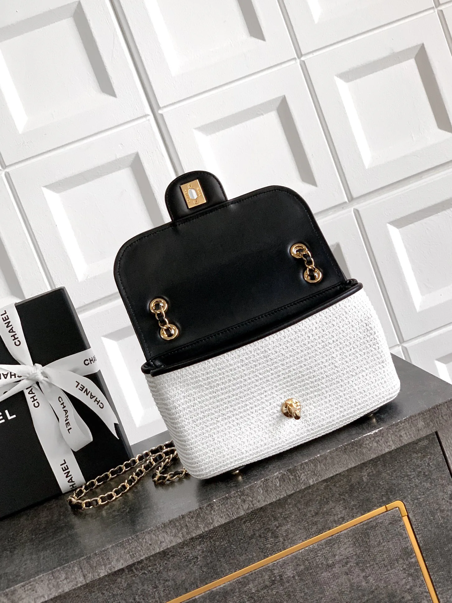 Классические Сумки Женские Chanel 12779122