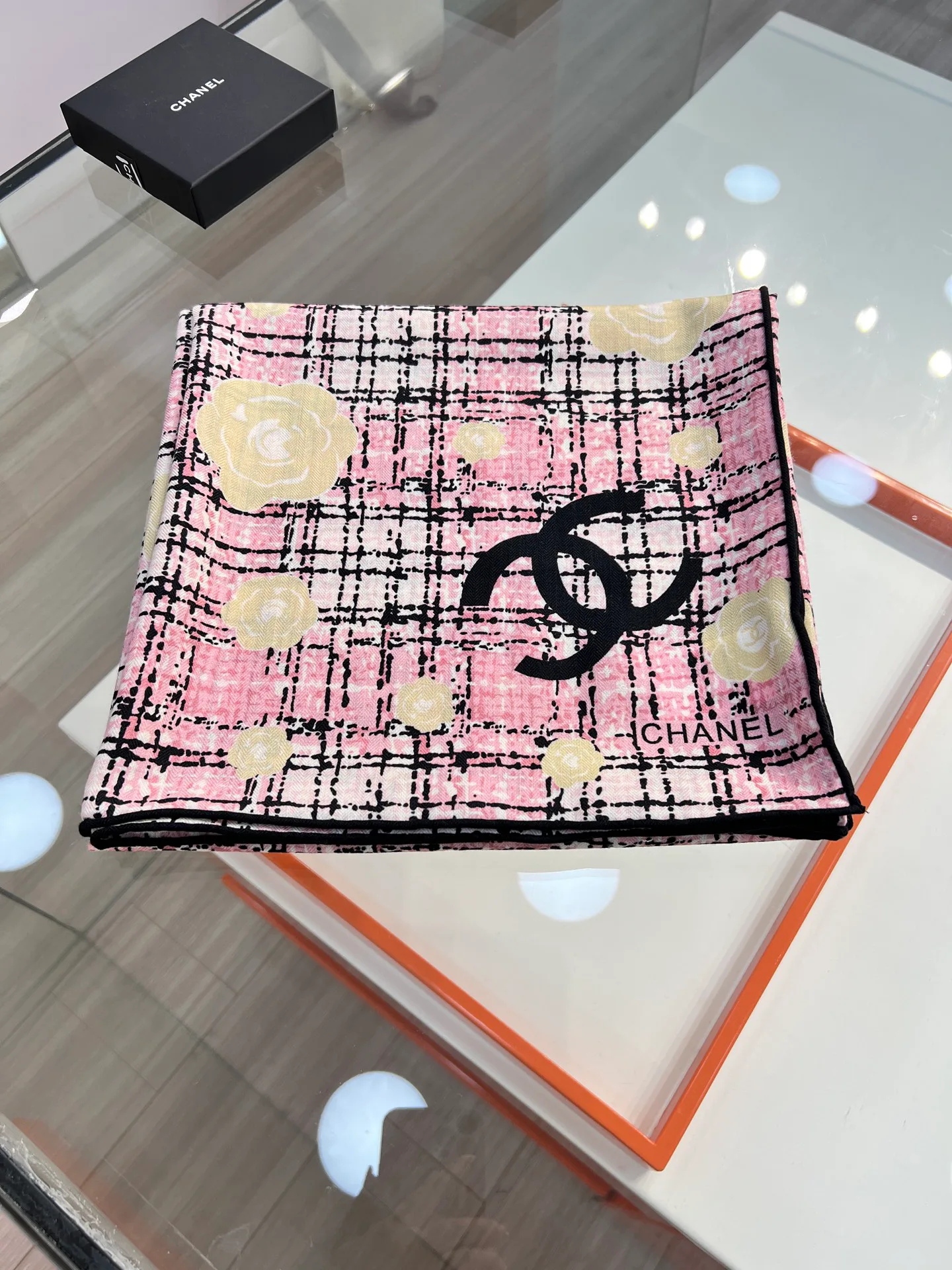Платки Chanel 18468944