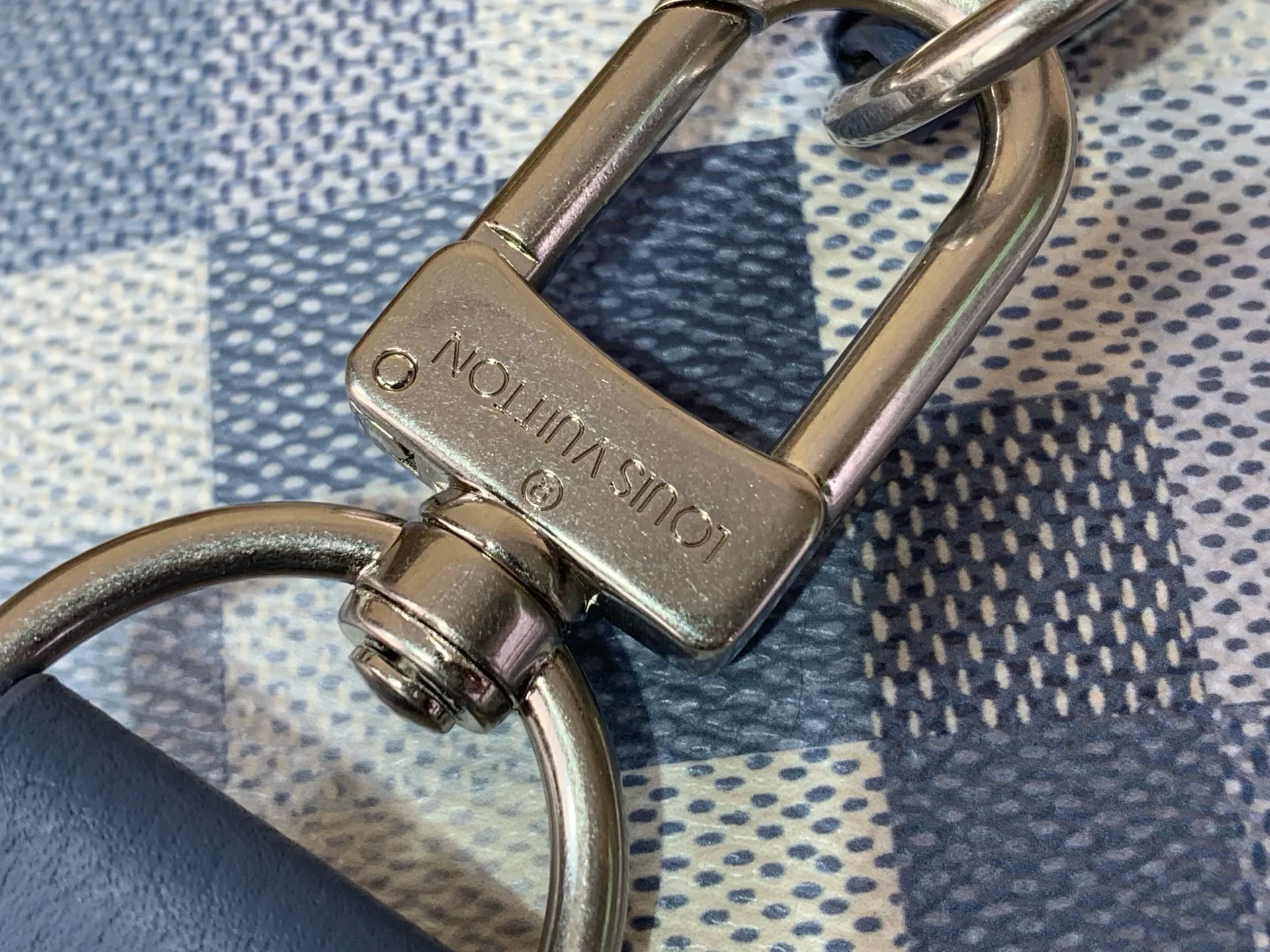 Поясные Сумки Мужские Louis Vuitton 15090772