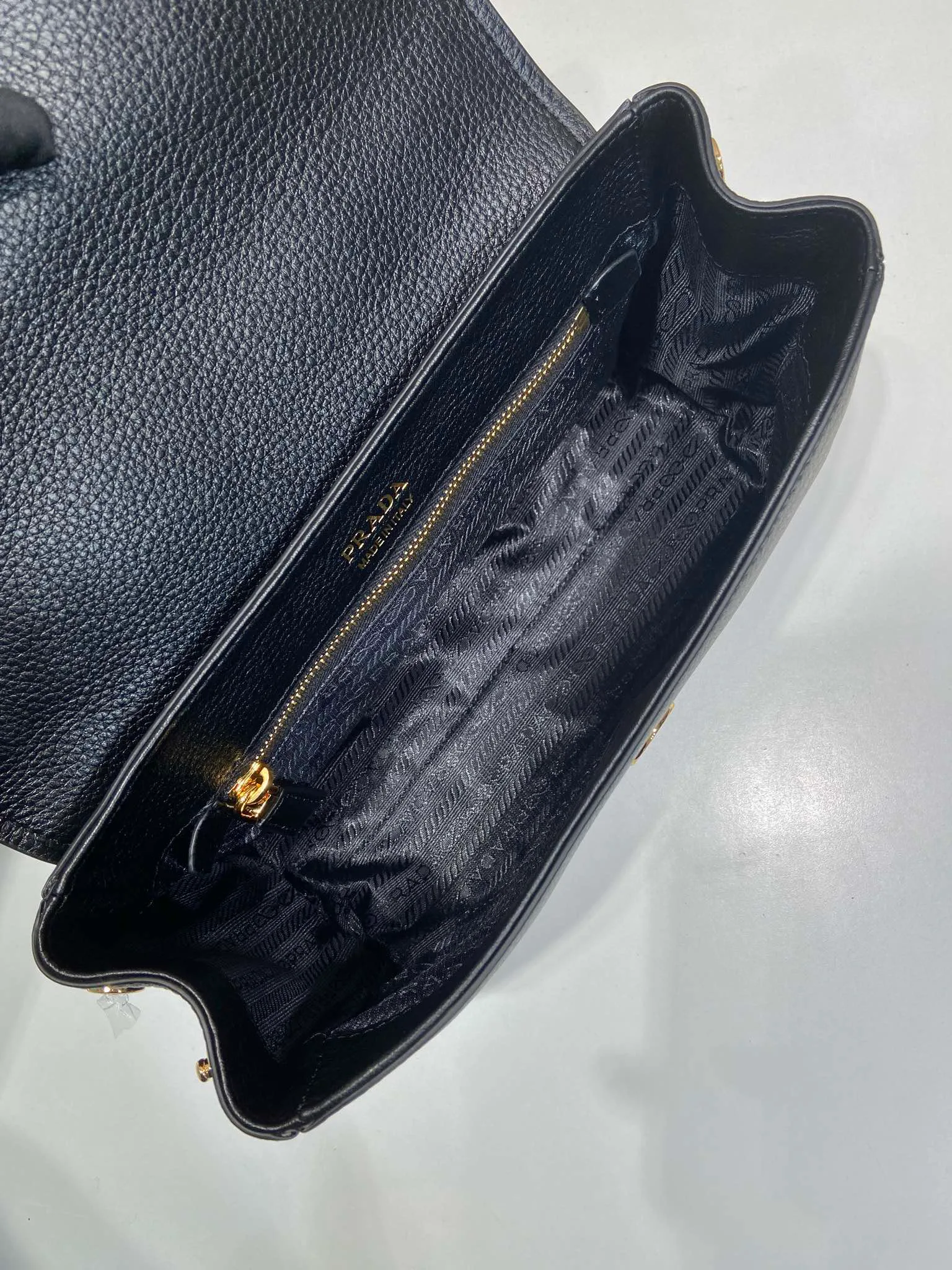 Сумки На Ремне Женские Prada 11449124