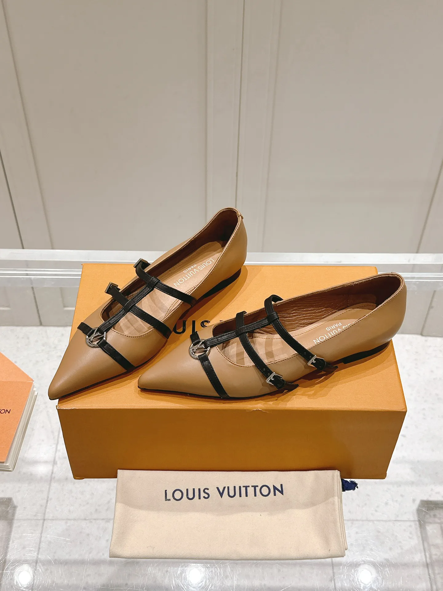 Туфли Женские Louis Vuitton 18606