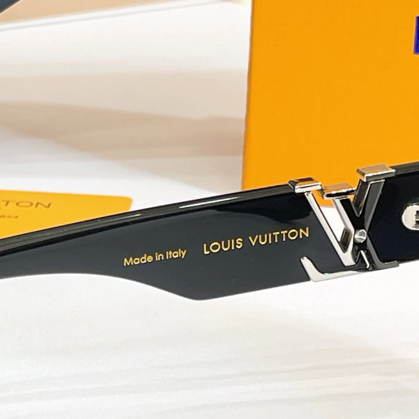 Очки Louis Vuitton 17495877