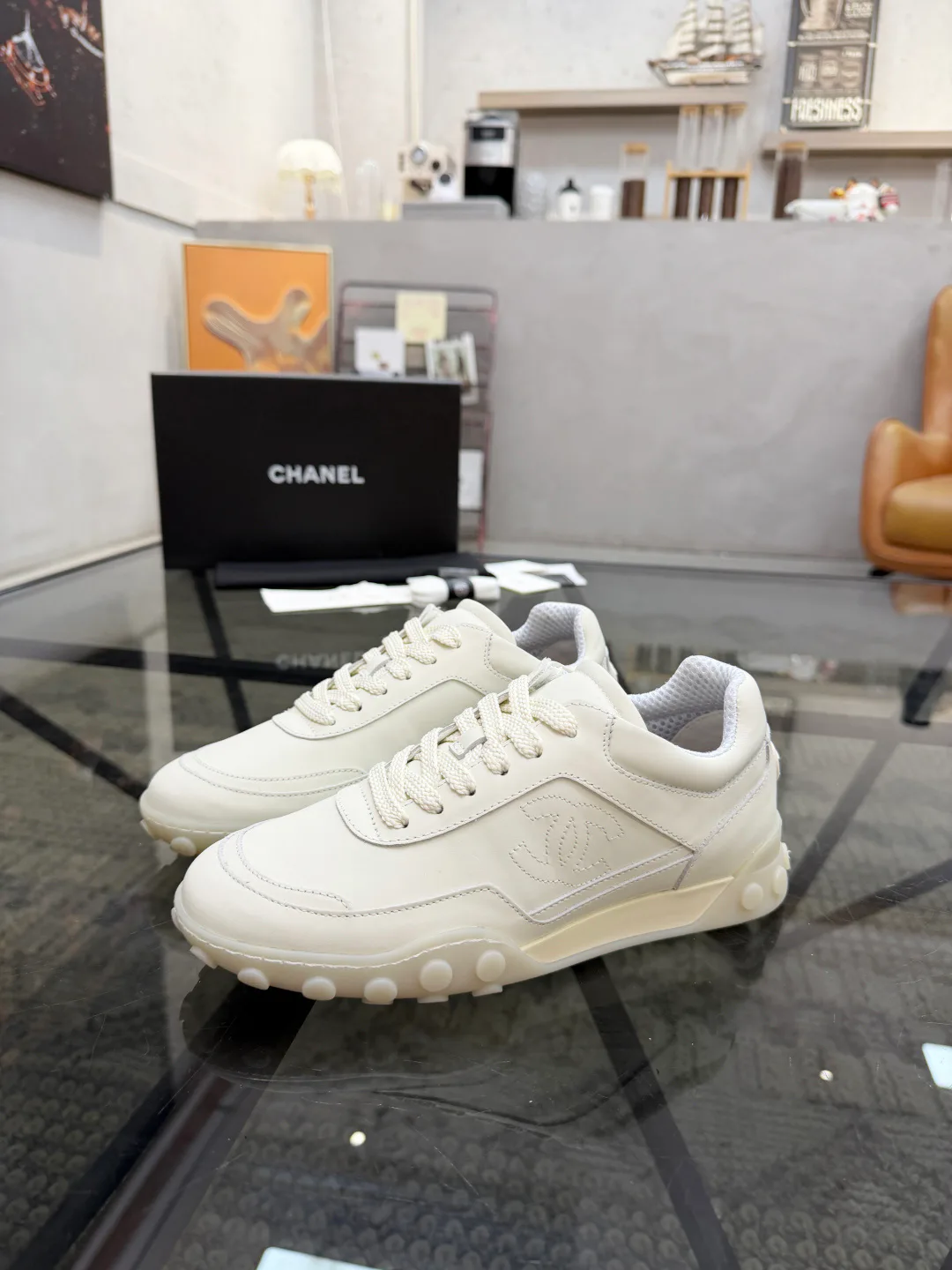 Кроссовки Женские Chanel 19010937