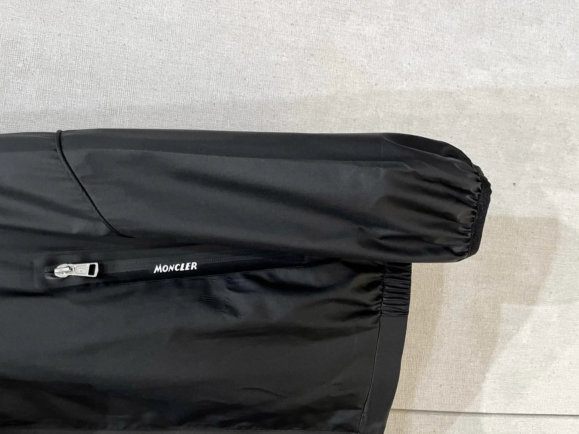 Куртки И Пуховики Мужские Moncler 32680