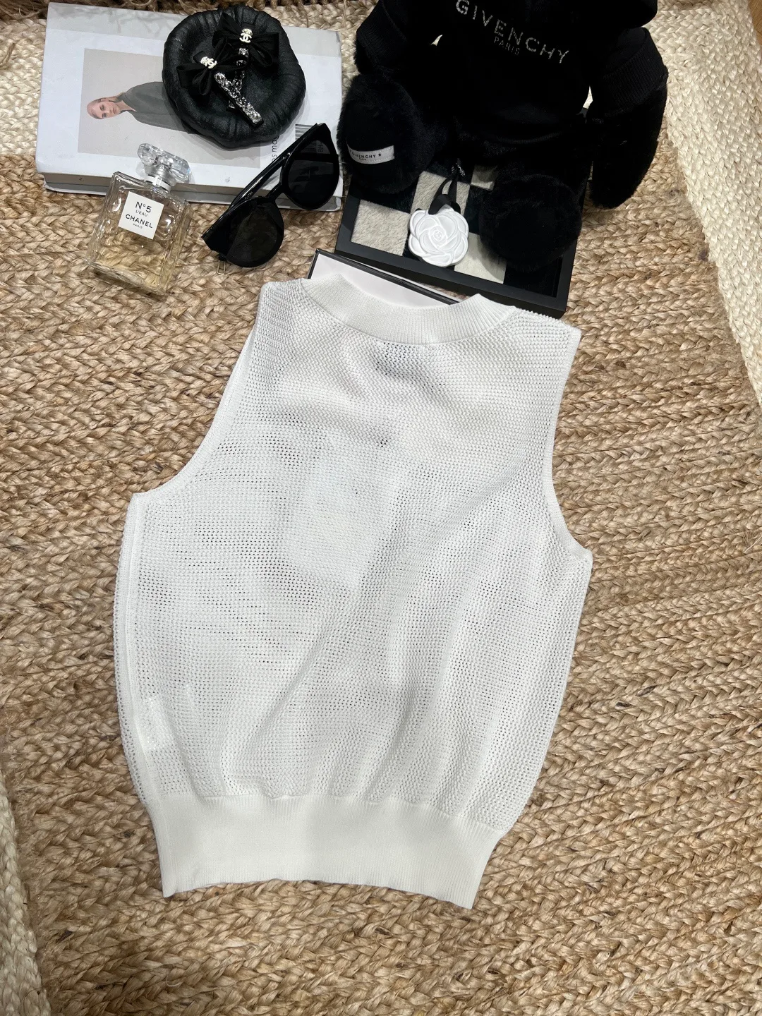 Жилеты Женские Chanel 11641936