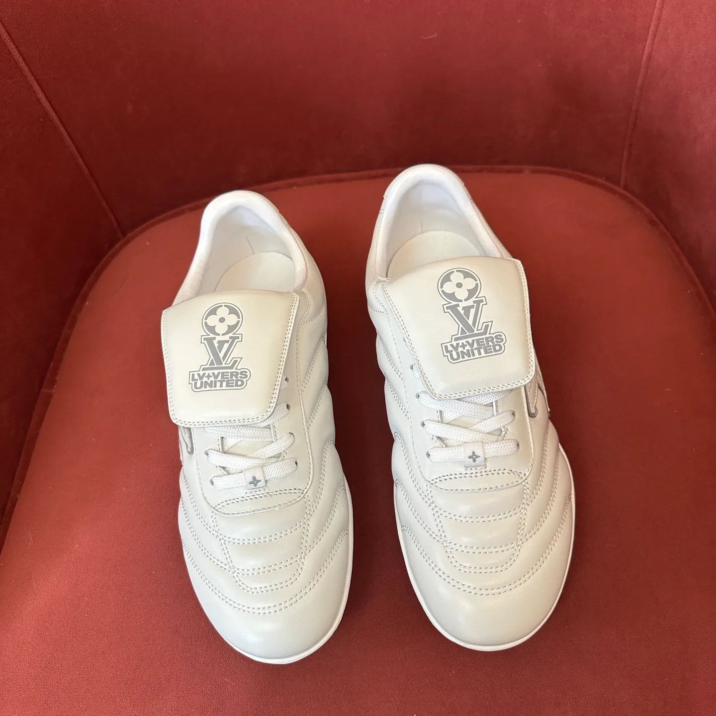 Кроссовки Женские Louis Vuitton 20595