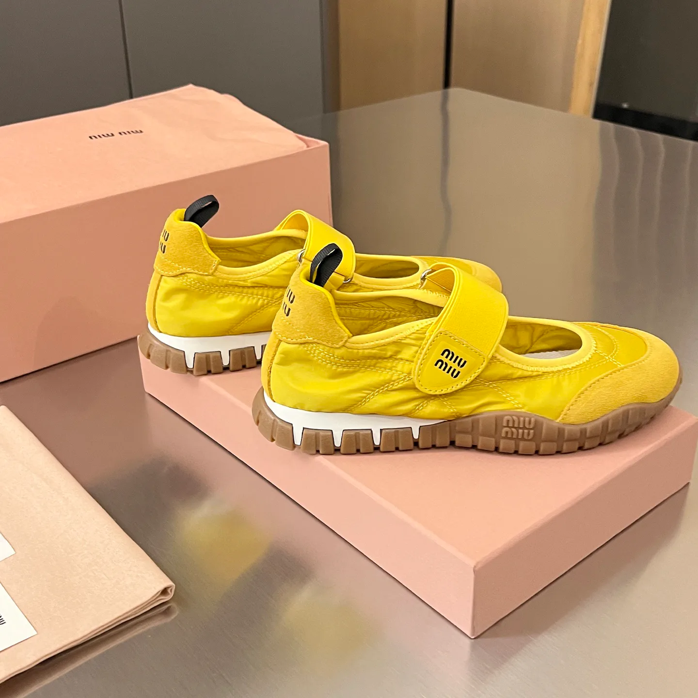 Кроссовки Женские Miu Miu 18317