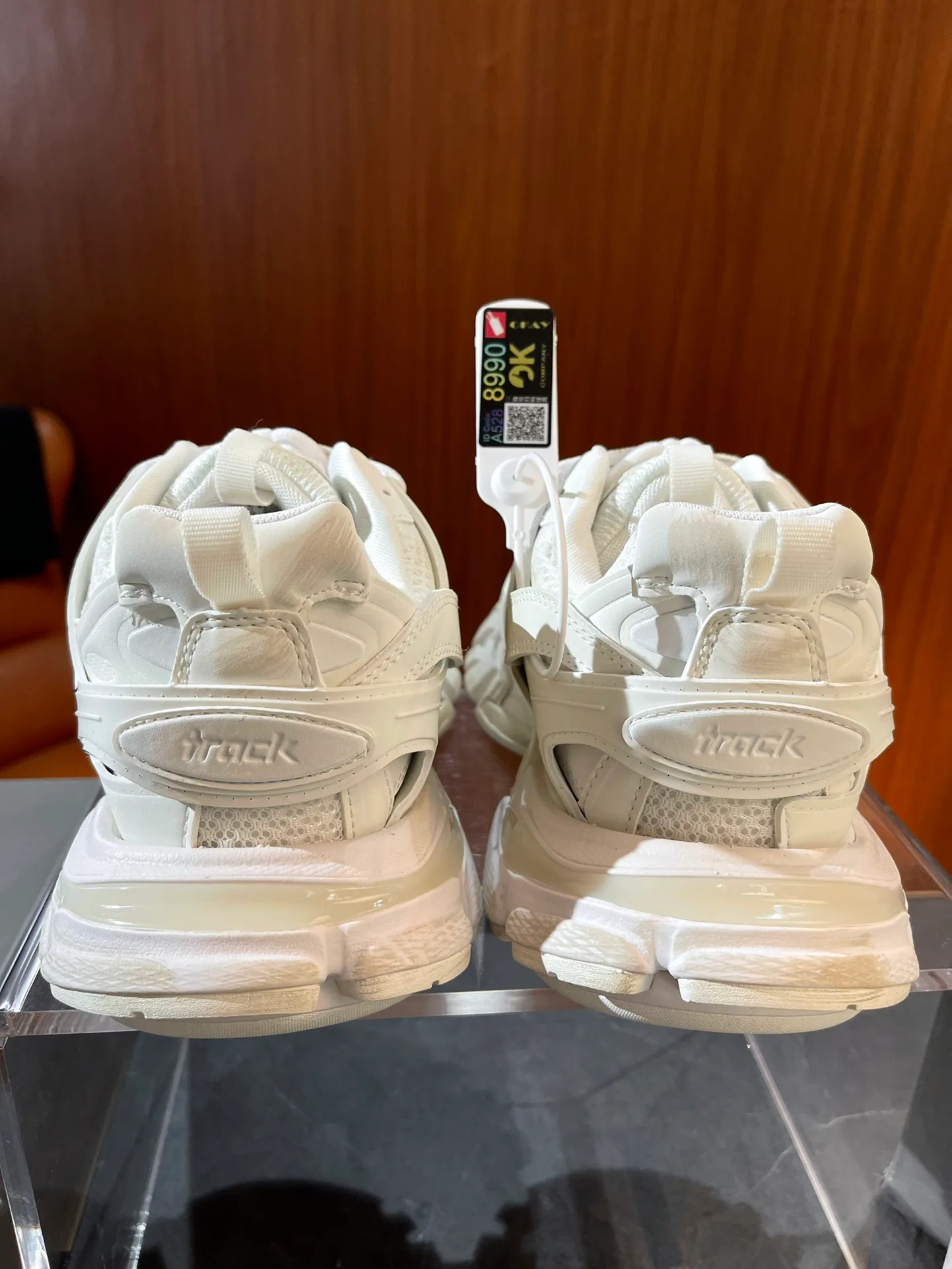 Кроссовки Женские Balenciaga 5062316