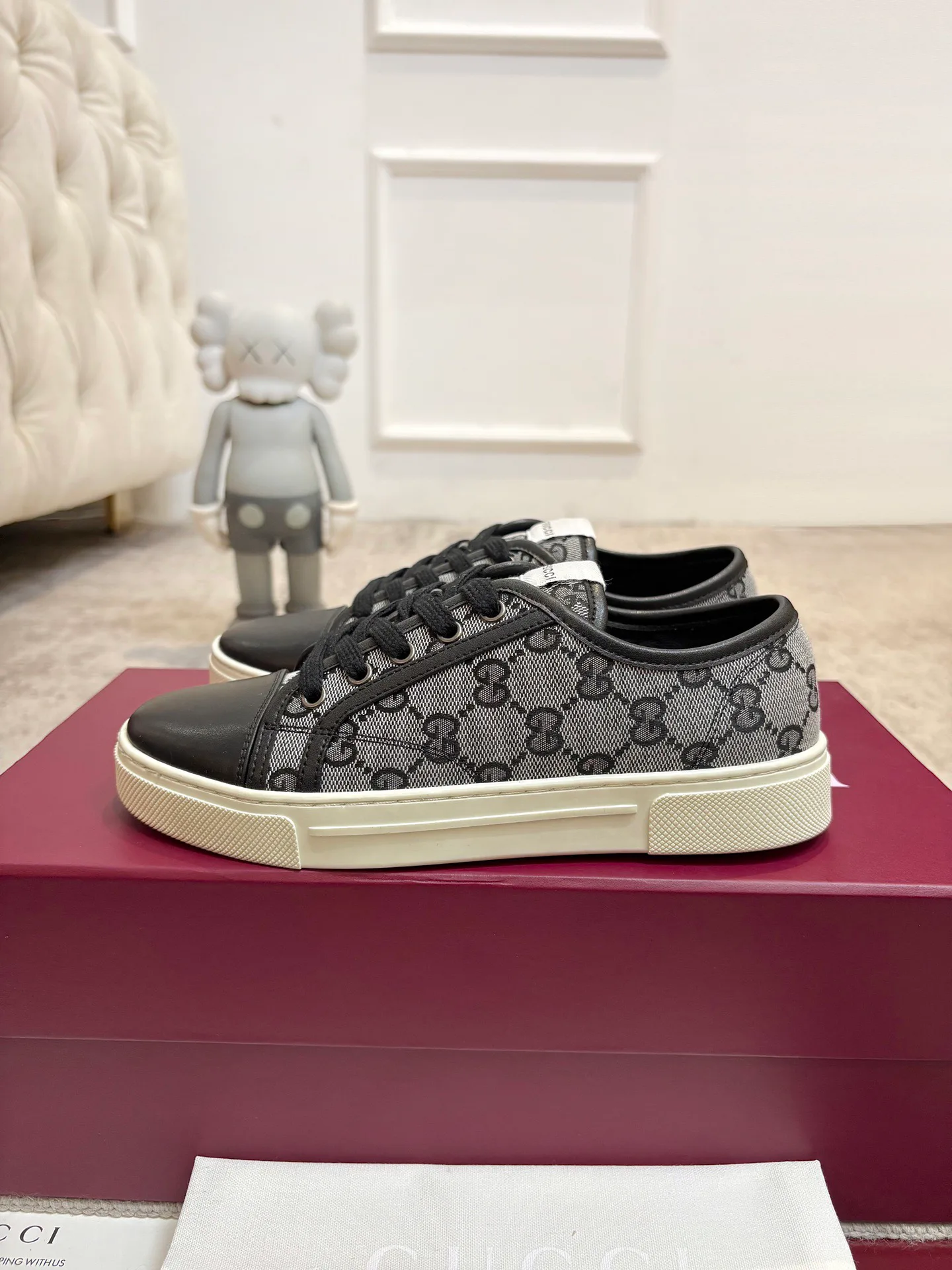 Кроссовки Женские Gucci 18901598