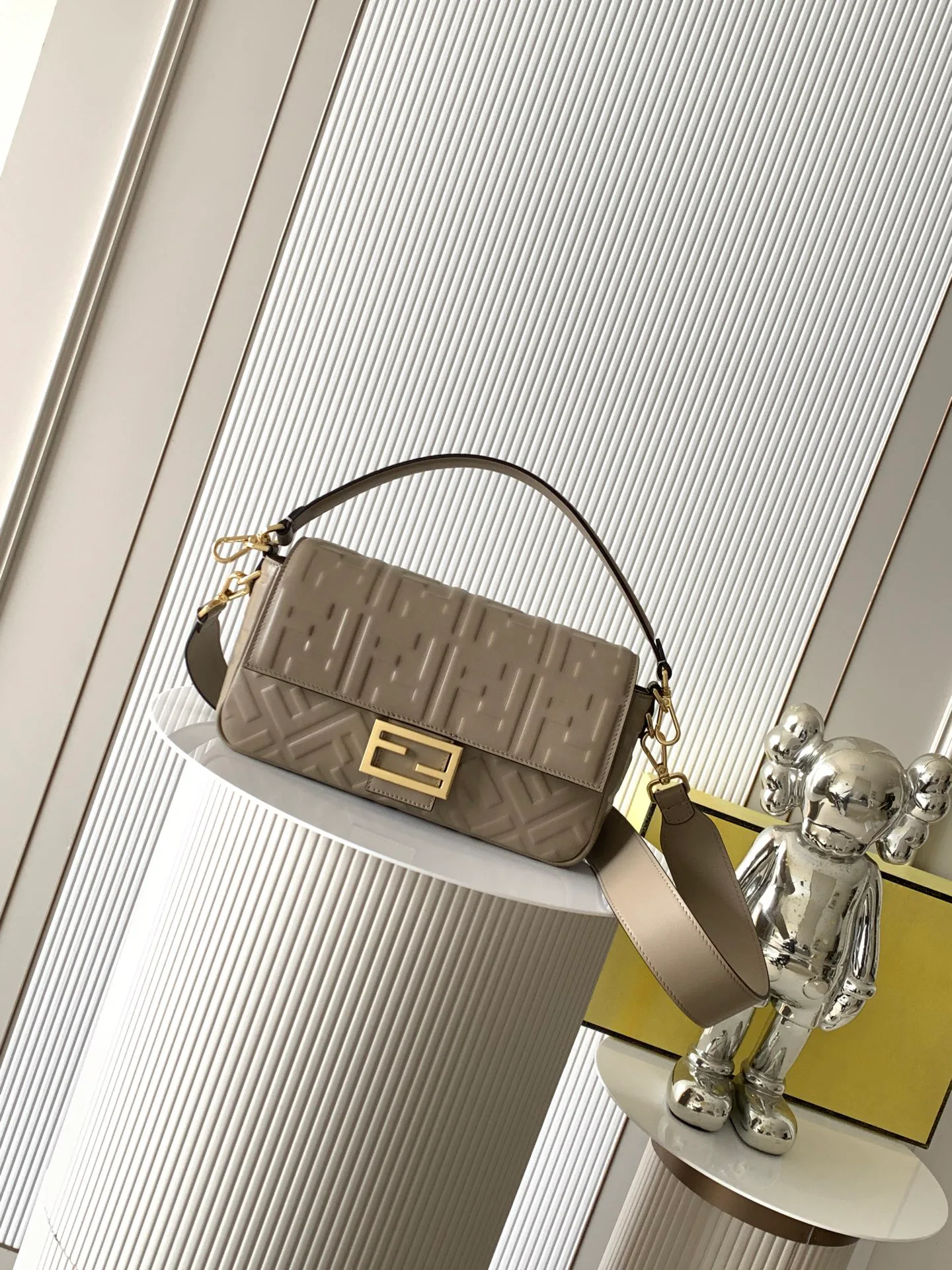 Классические Сумки Женские Fendi 13234577