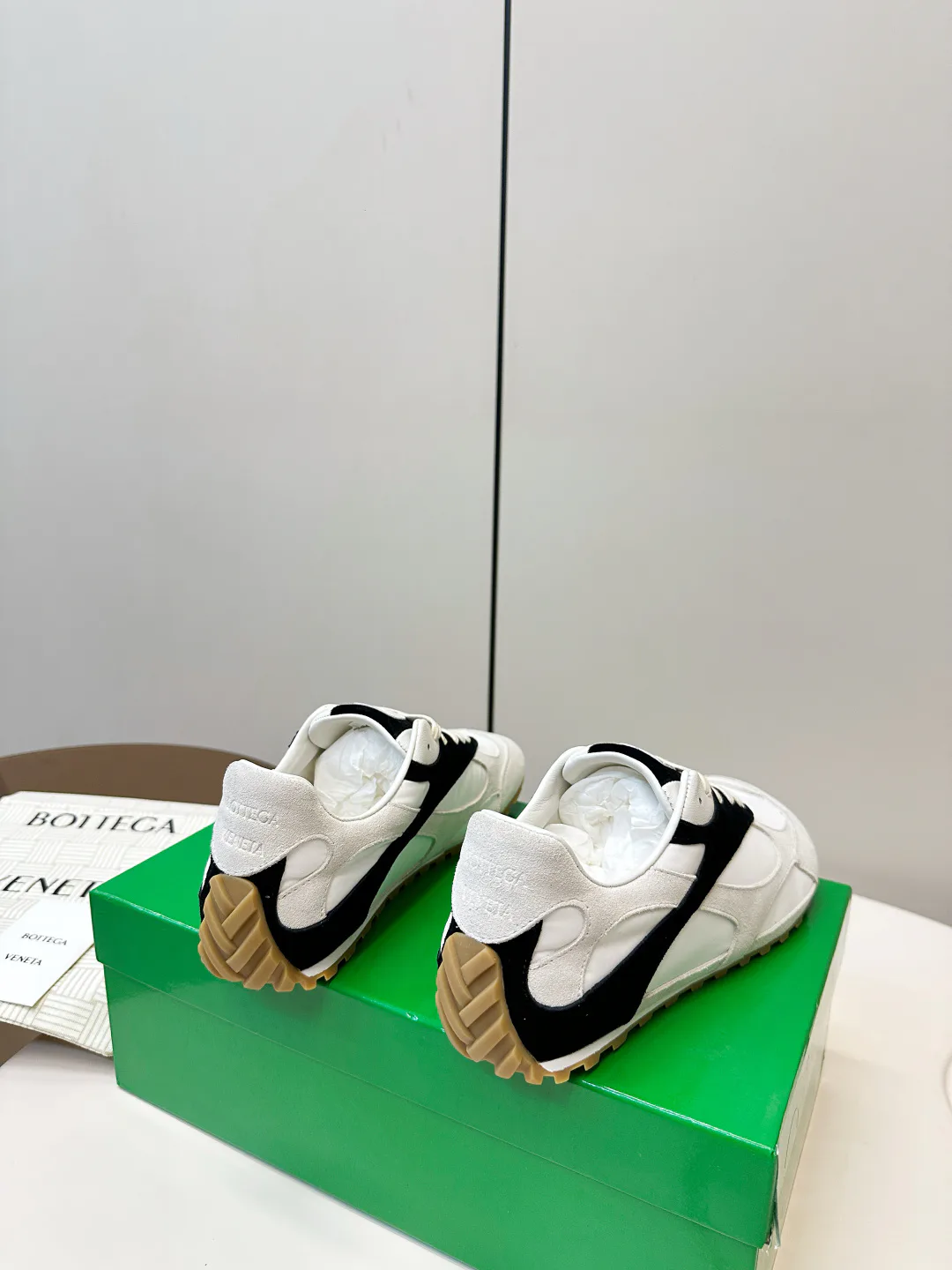 Кроссовки Женские Bottega Veneta 582530