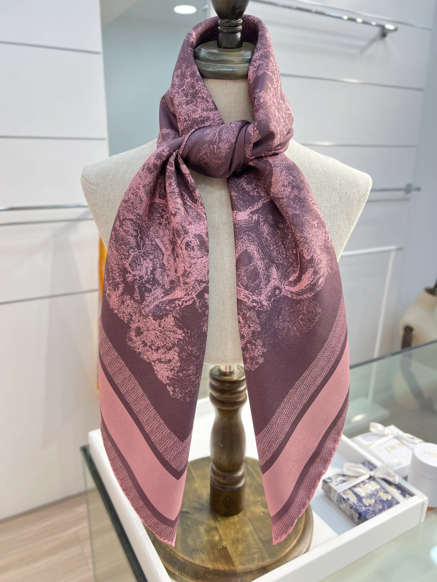 Платки Christian Dior 11882922