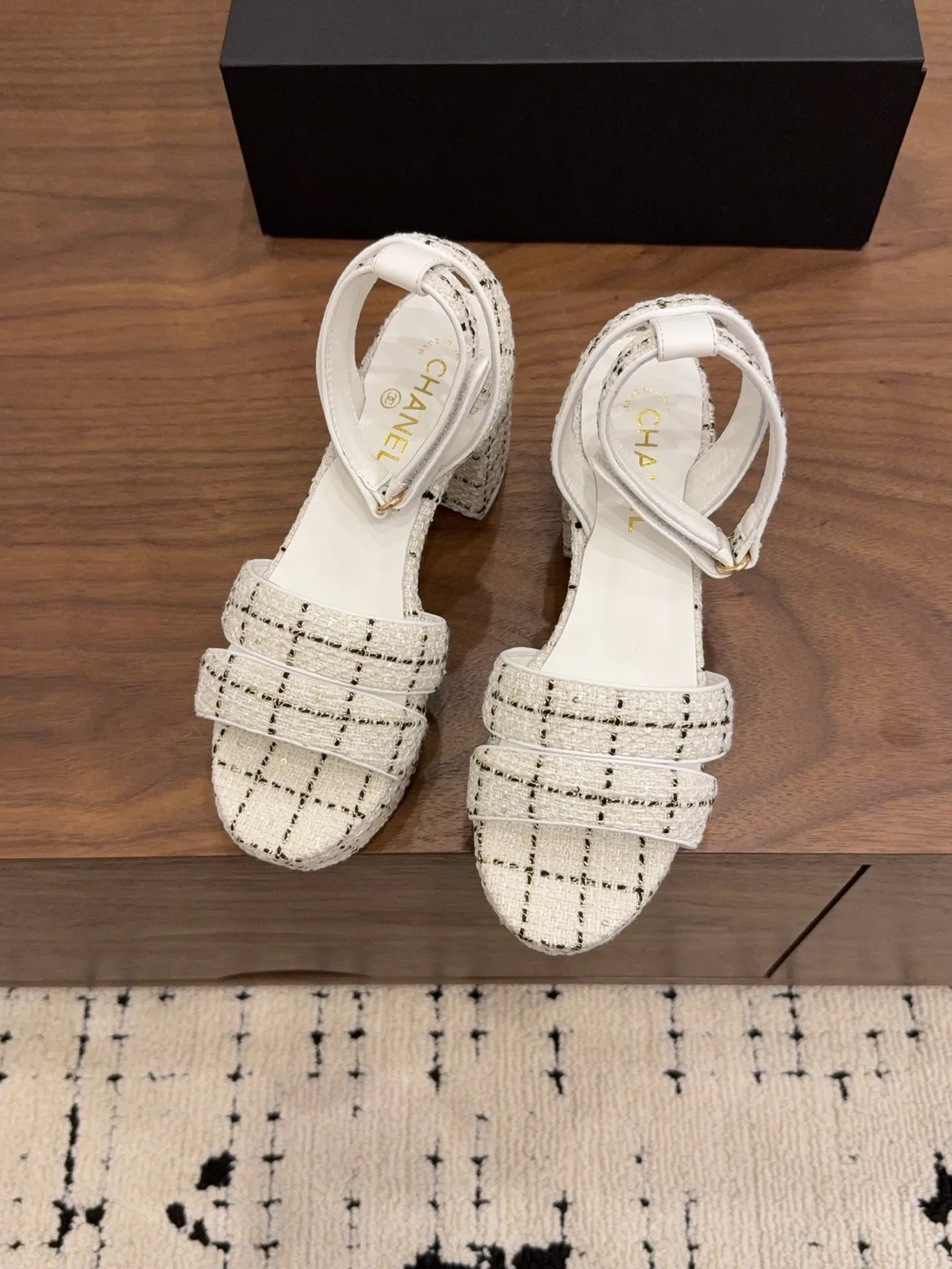 Босоножки Женские Chanel 10807689