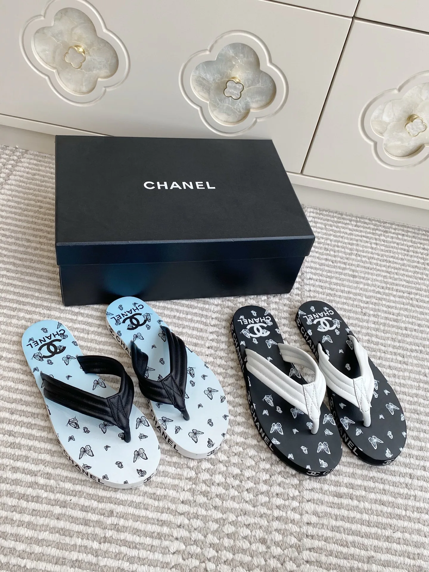 Шлепанцы Женские Chanel 11909726