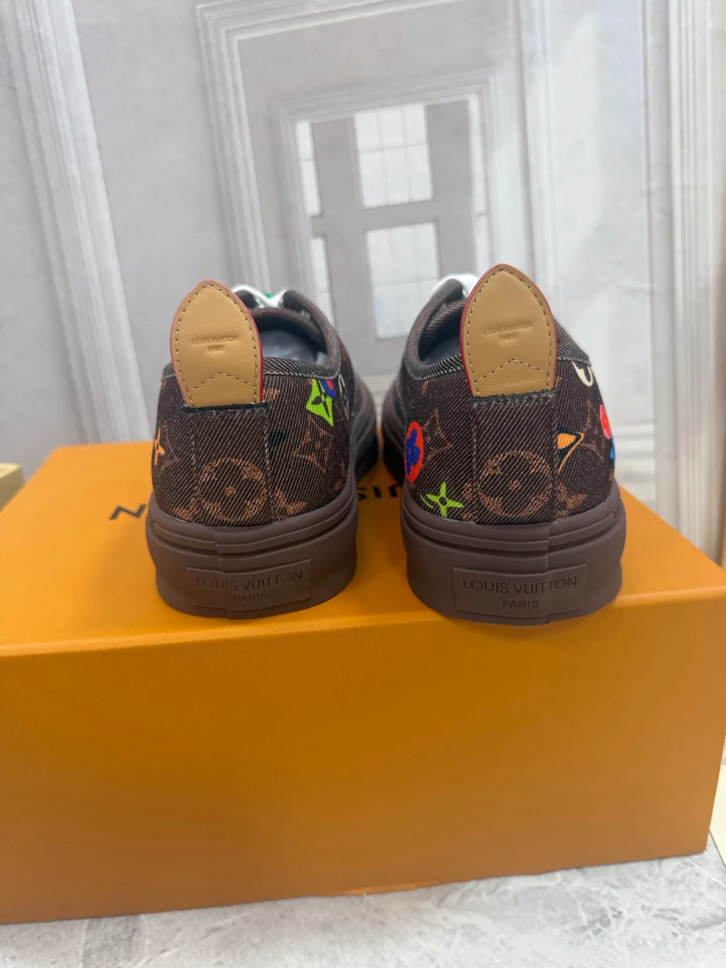 Кроссовки Мужские Louis Vuitton 18190070