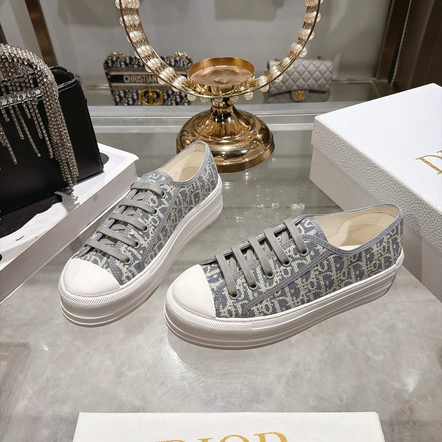 Кроссовки Женские Christian Dior 18764213