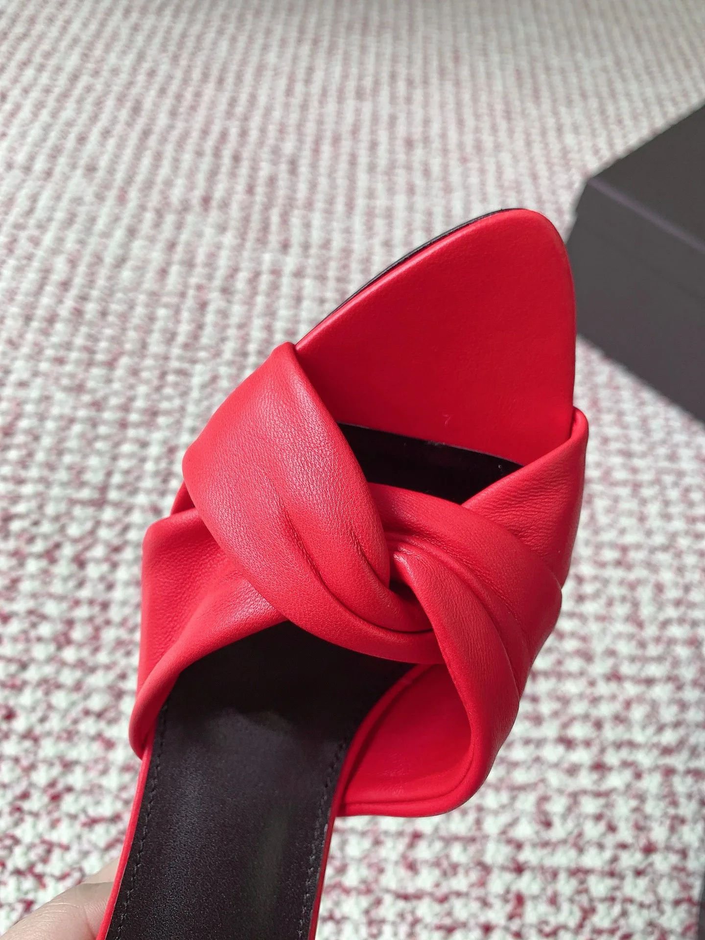 Босоножки Женские Saint Laurent 11924368