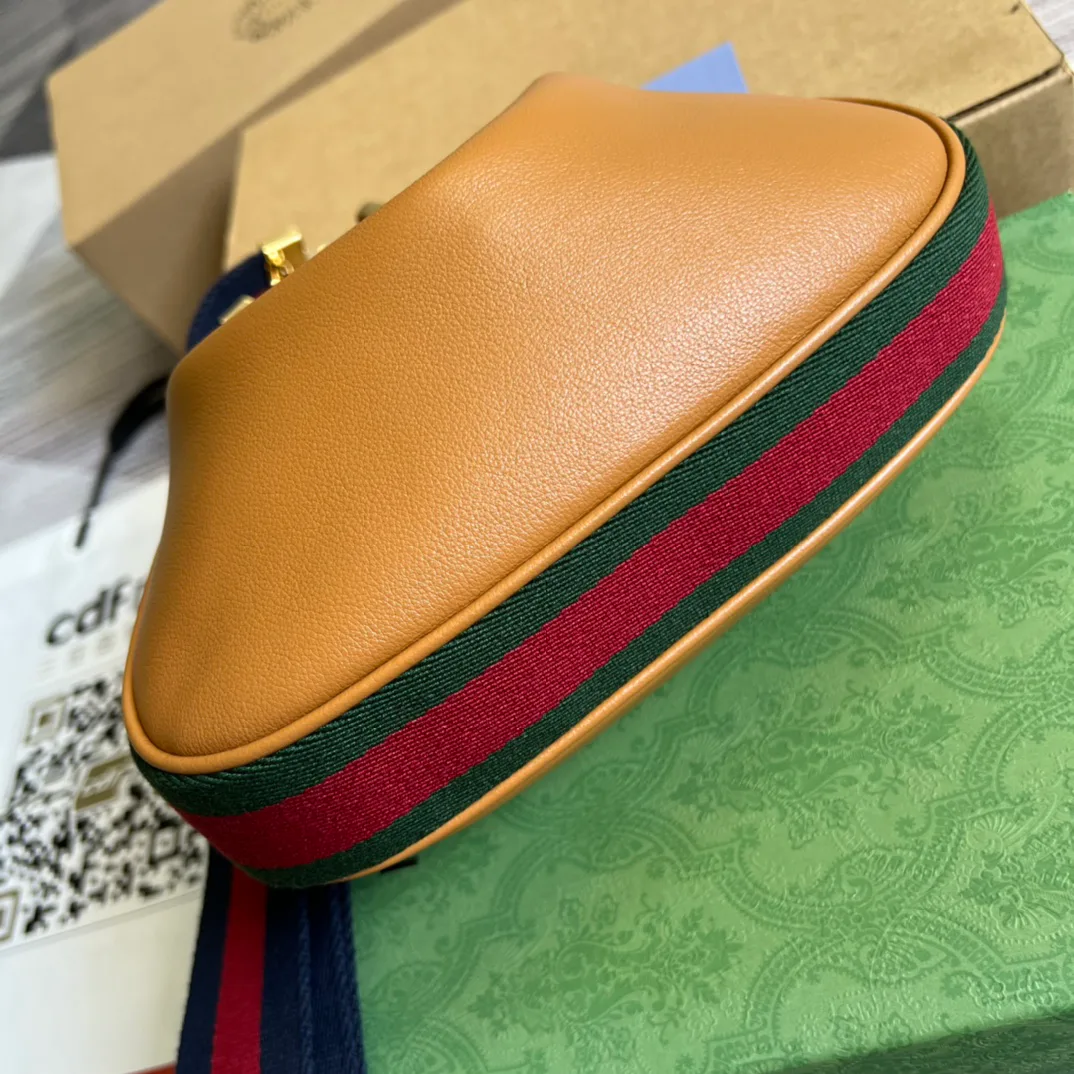 Сумки На Ремне Женские Gucci 369566