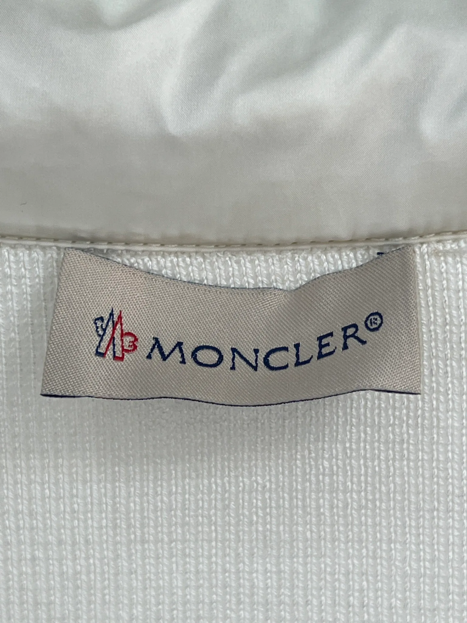 Куртки И Пуховики Женские Moncler 18416267