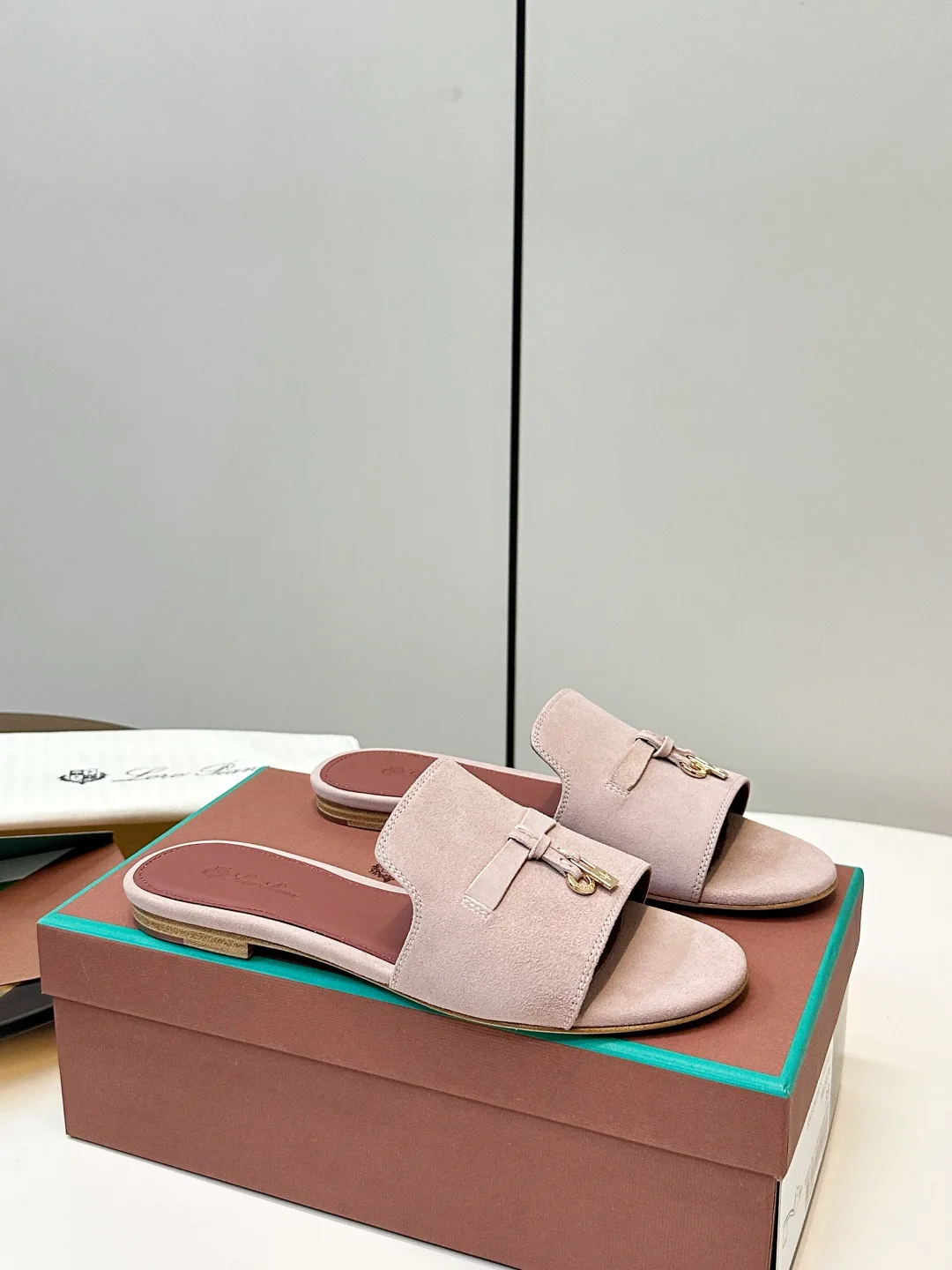 Сандалии Женские Loro Piana 12959932