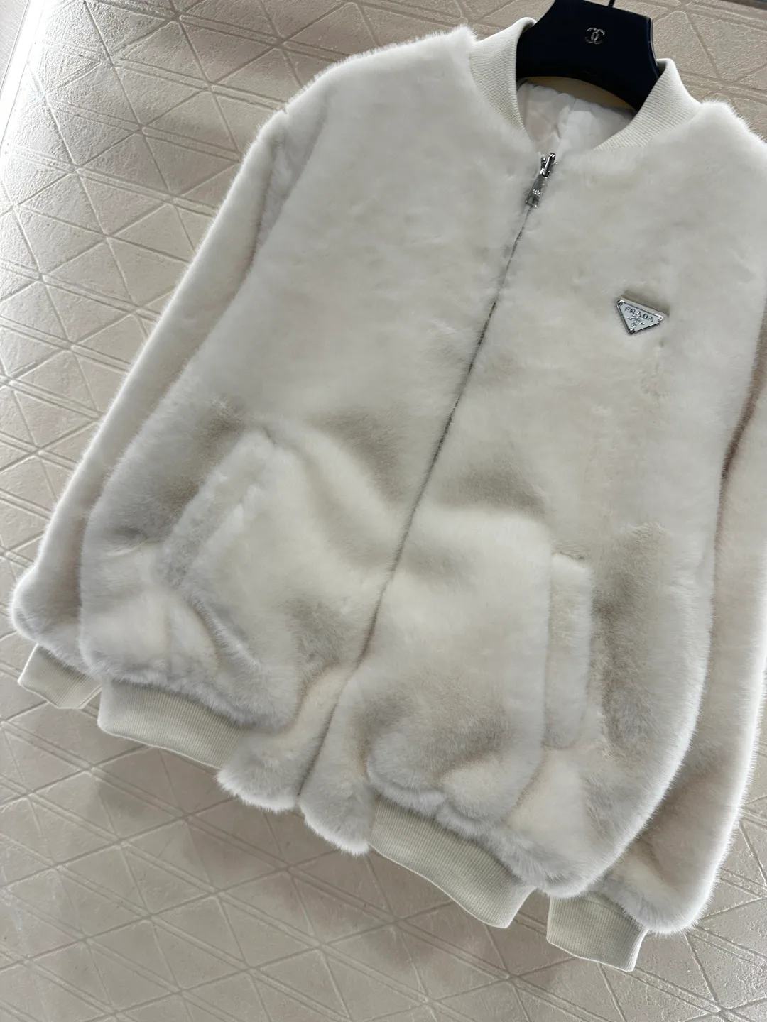 Куртки И Пуховики Женские Prada 553222