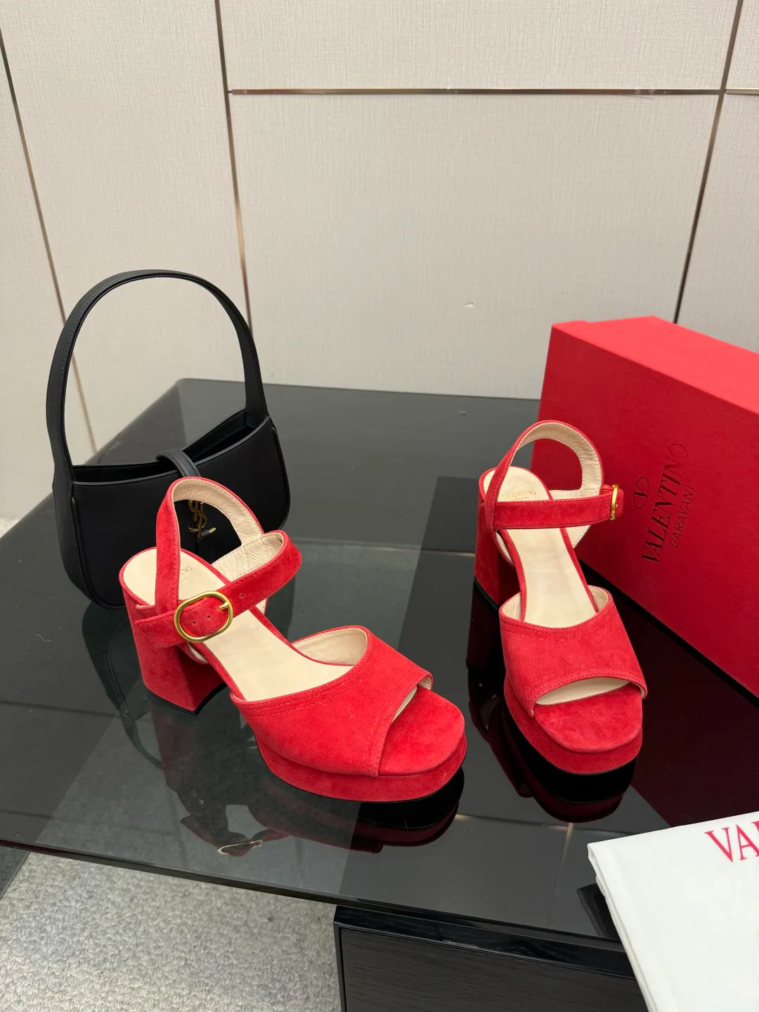 Босоножки Женские Valentino 5052046