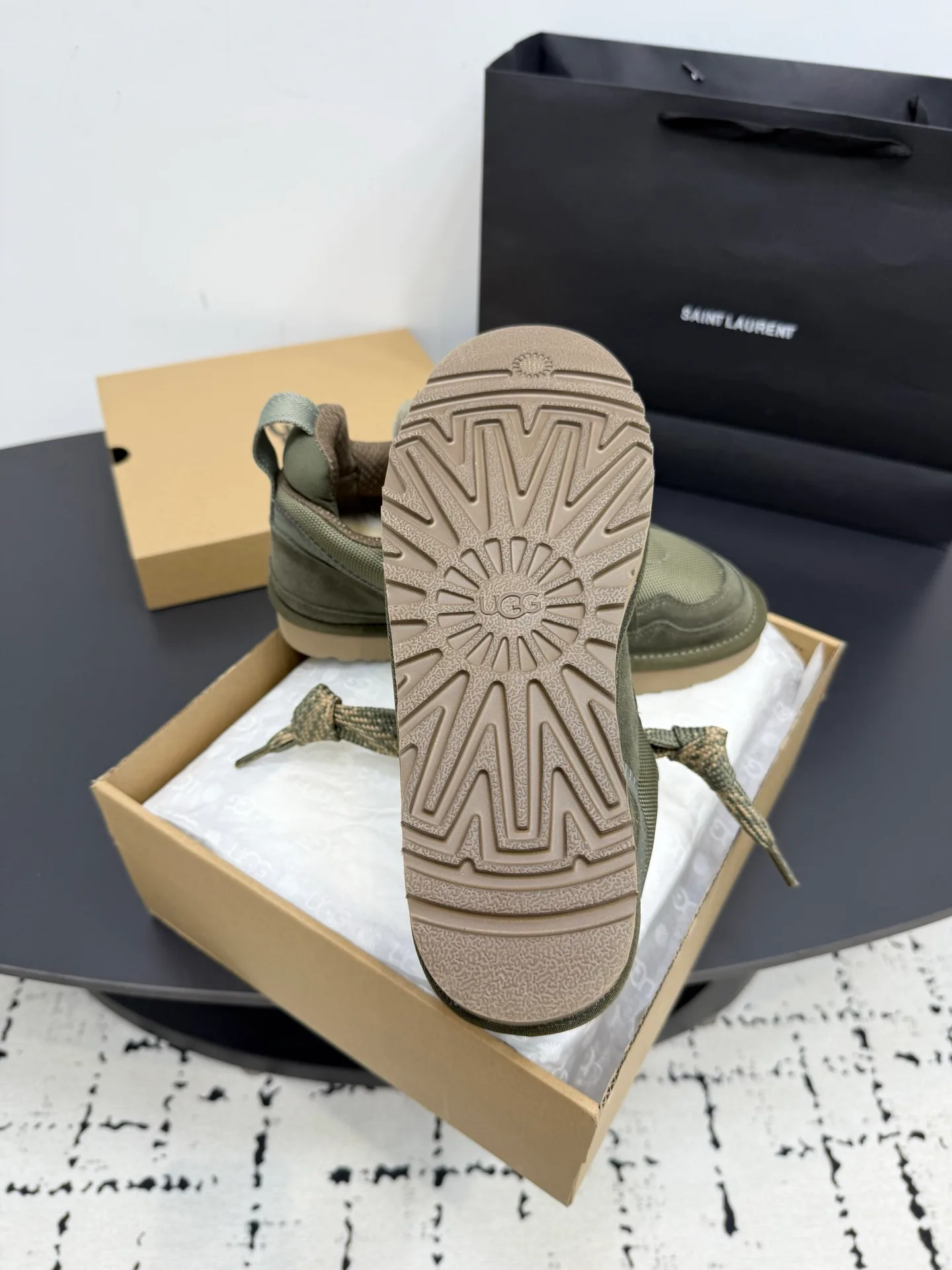 Кроссовки Женские Ugg 124725