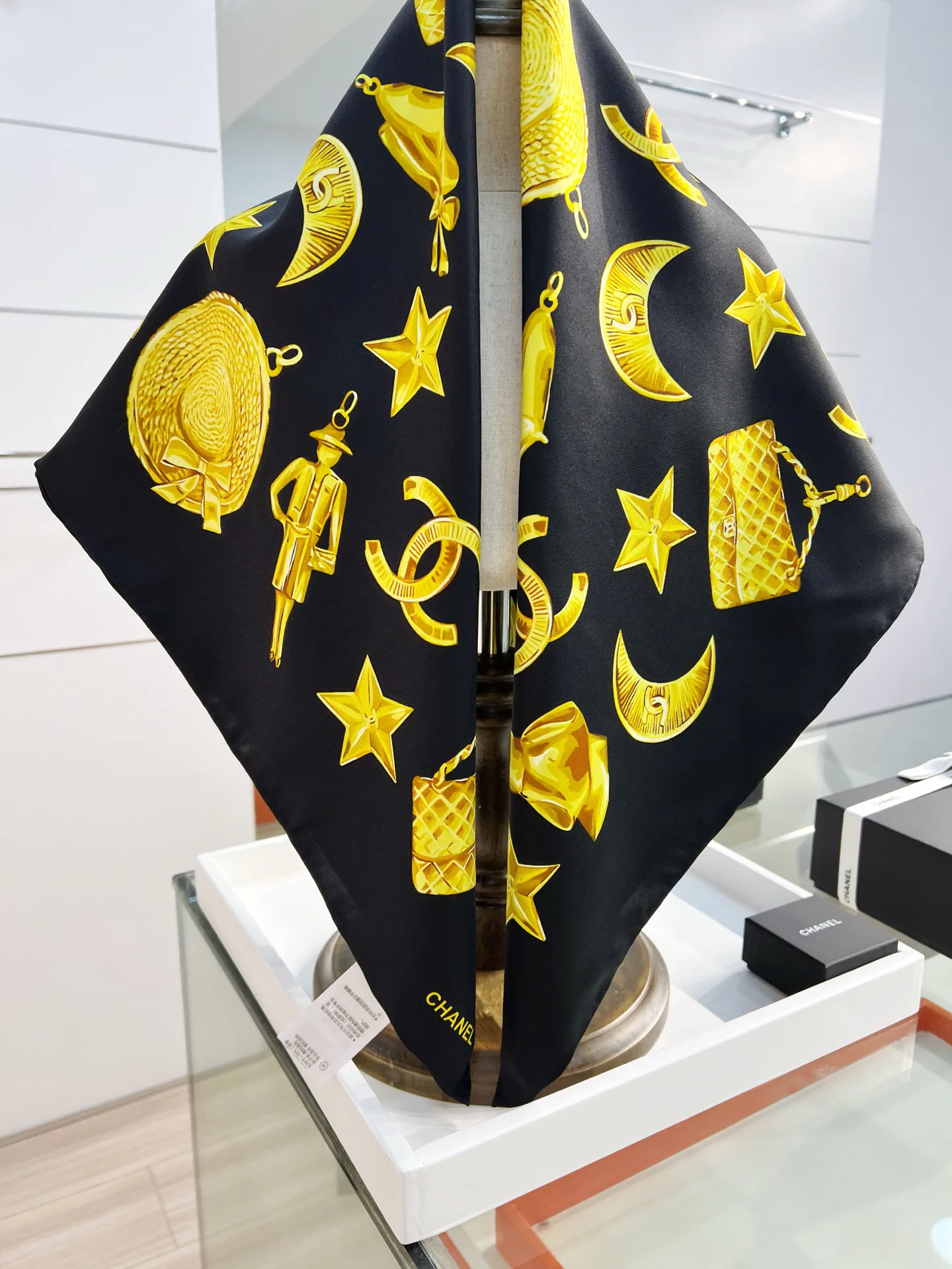 Платки Chanel 5024059