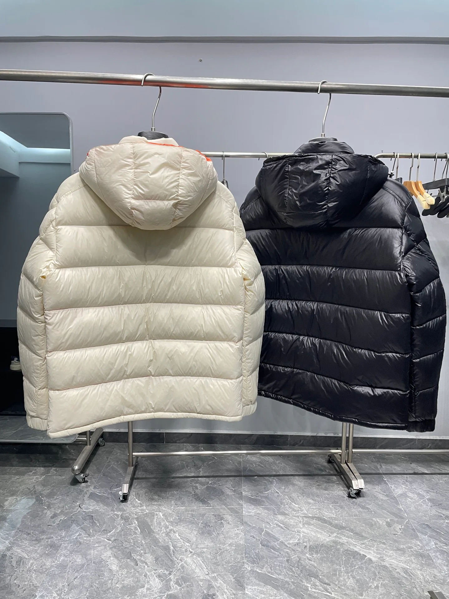 Куртки И Пуховики Мужские Moncler 1266751