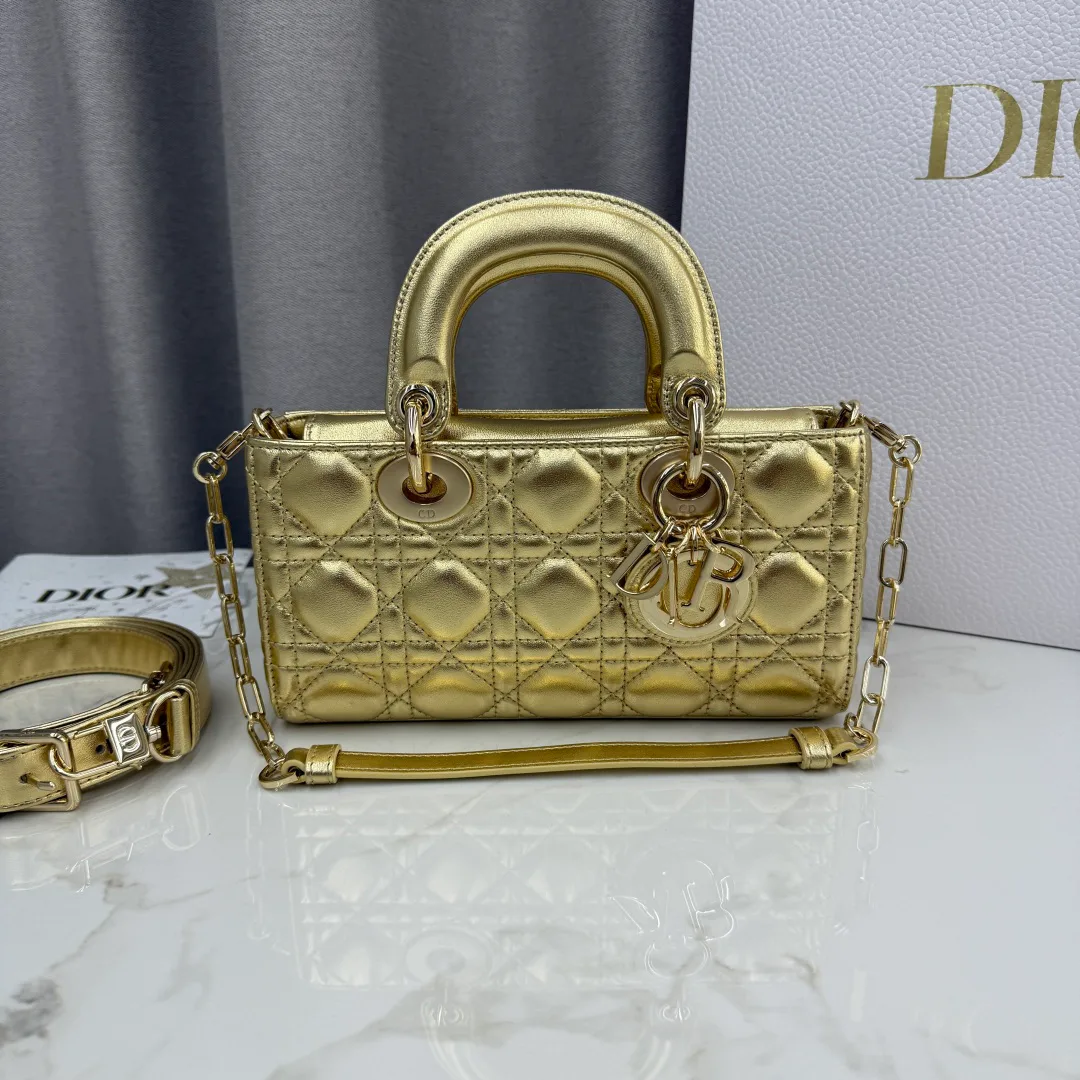 Классические Сумки Женские Christian Dior 18116441