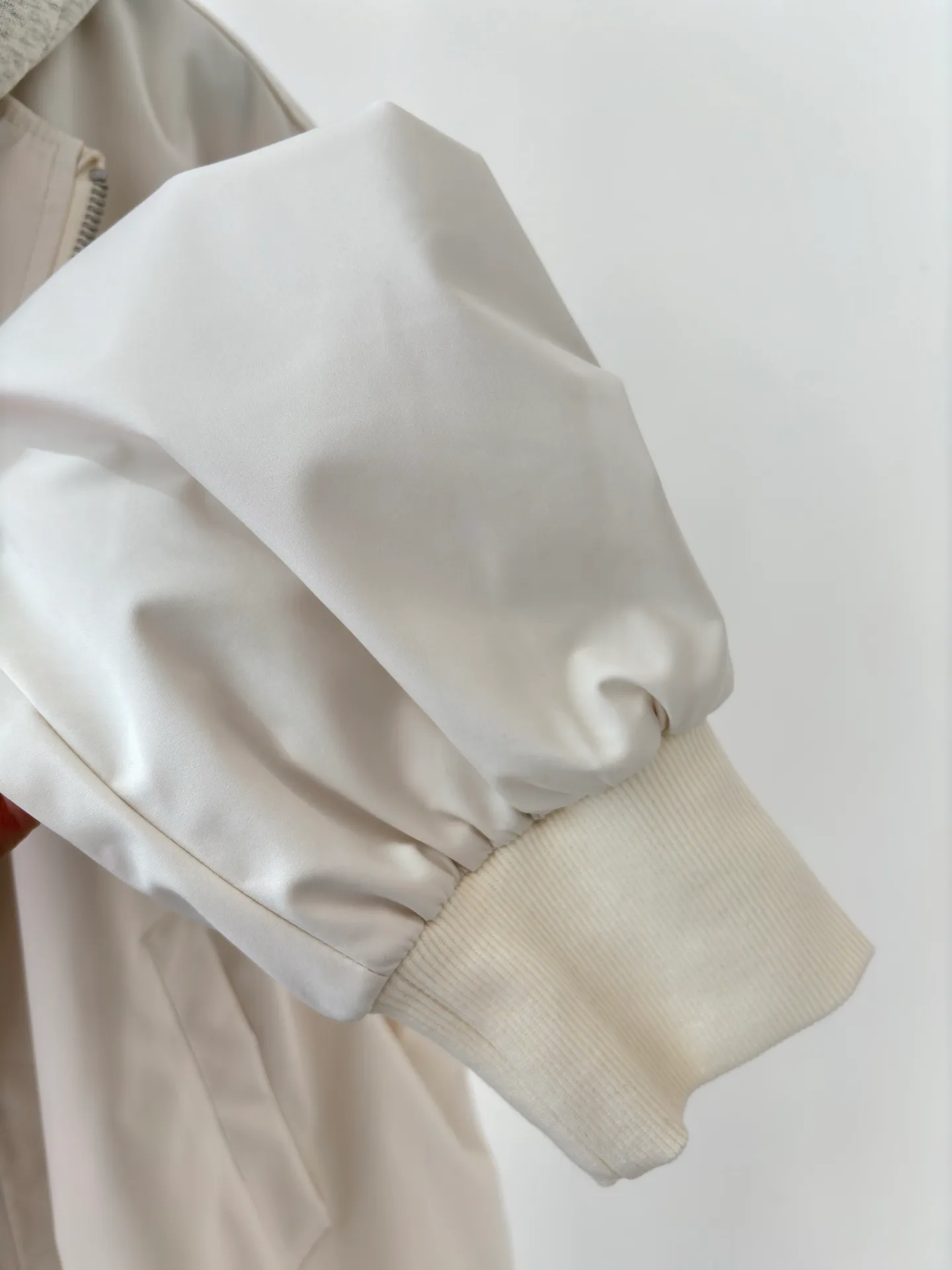 Куртки И Пуховики Женские Balenciaga 27447