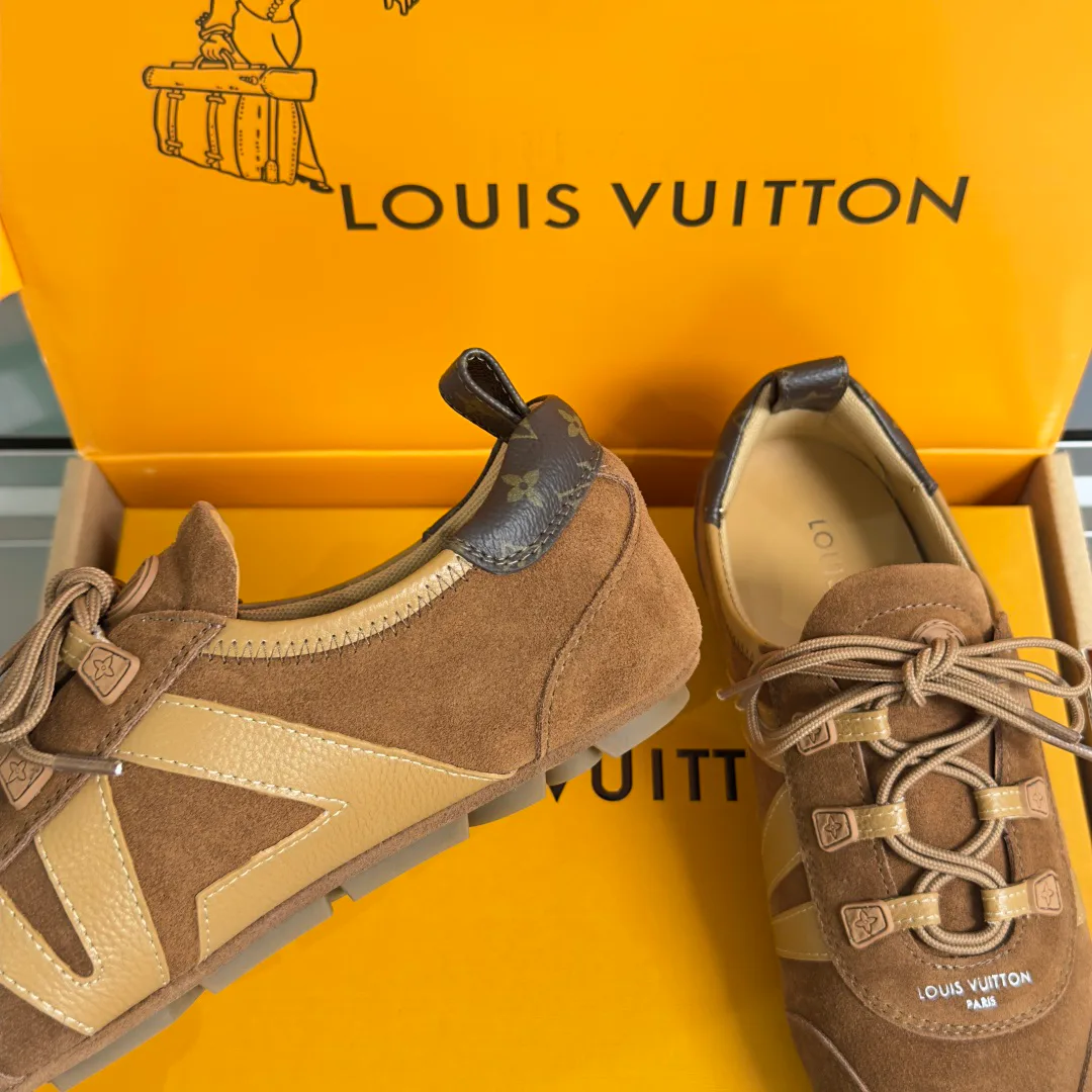 Кроссовки Женские Louis Vuitton 17780698