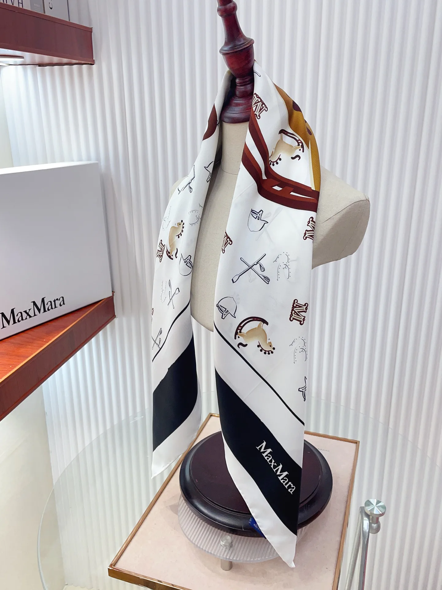 Шарфы Max Mara 13119754