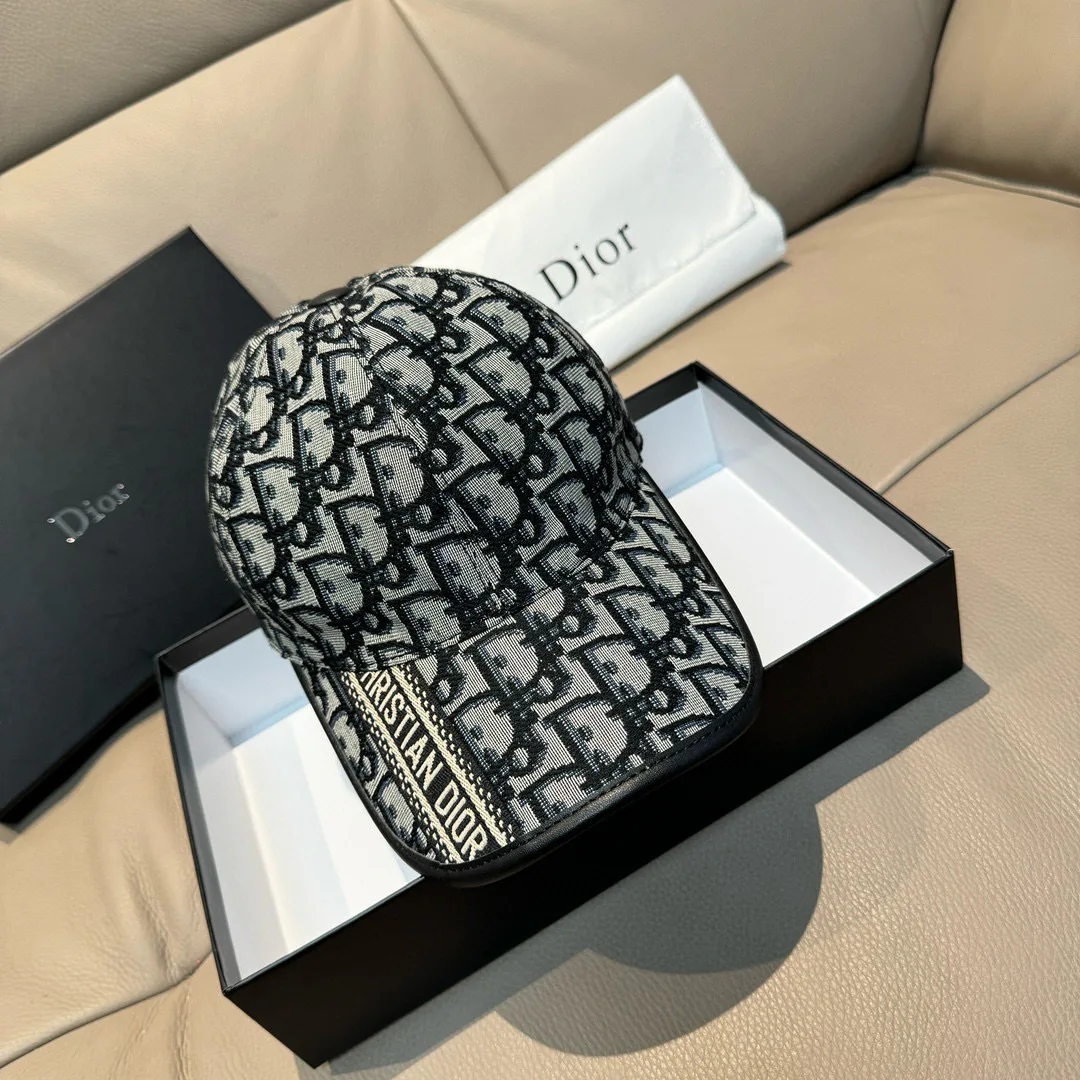 Головные Уборы Christian Dior 17604802