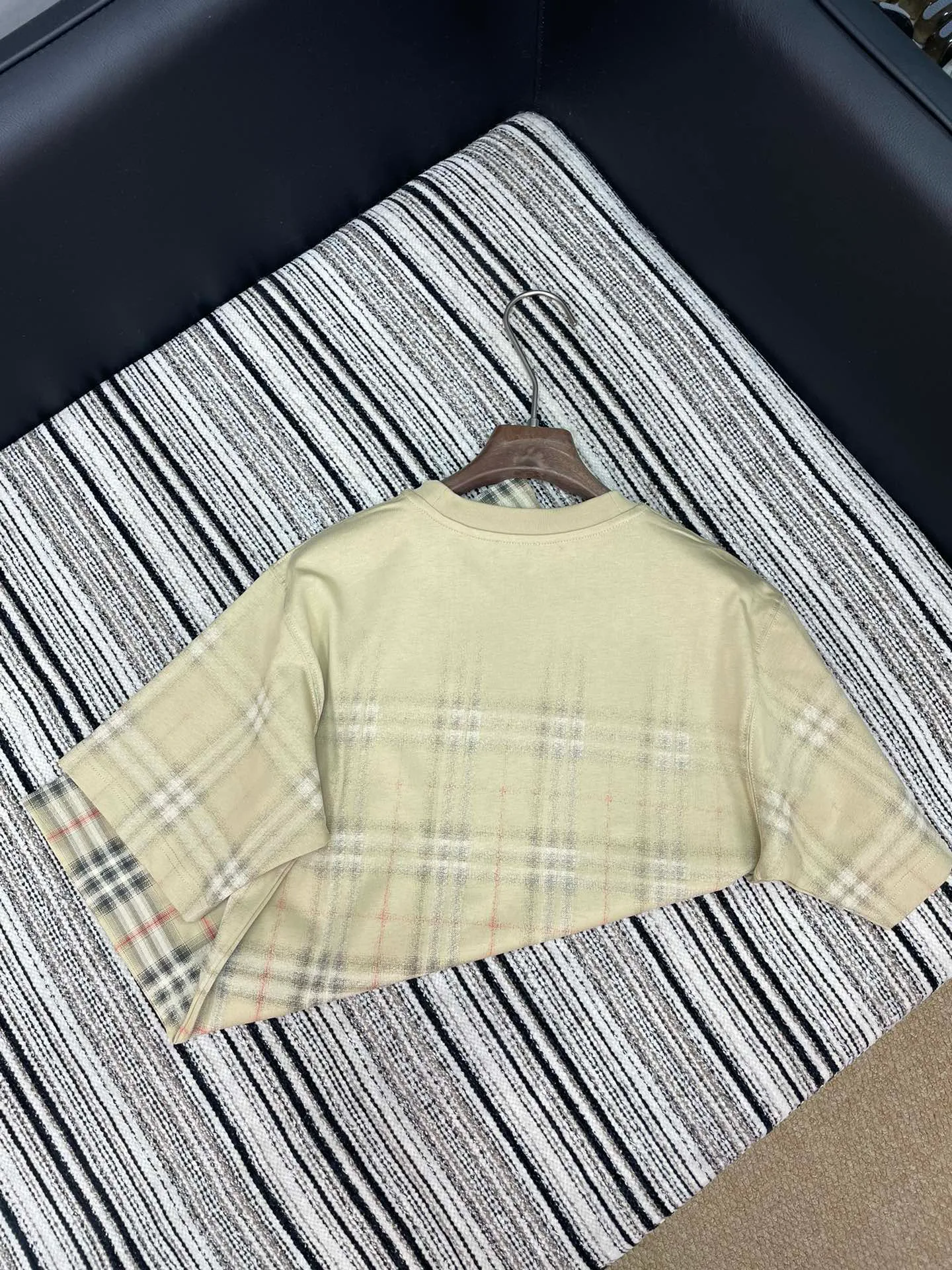 Футболки Женские Burberry 1230146