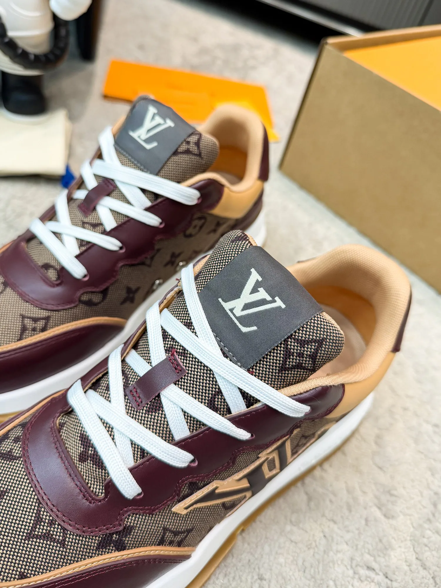 Кроссовки Женские Louis Vuitton 9158850