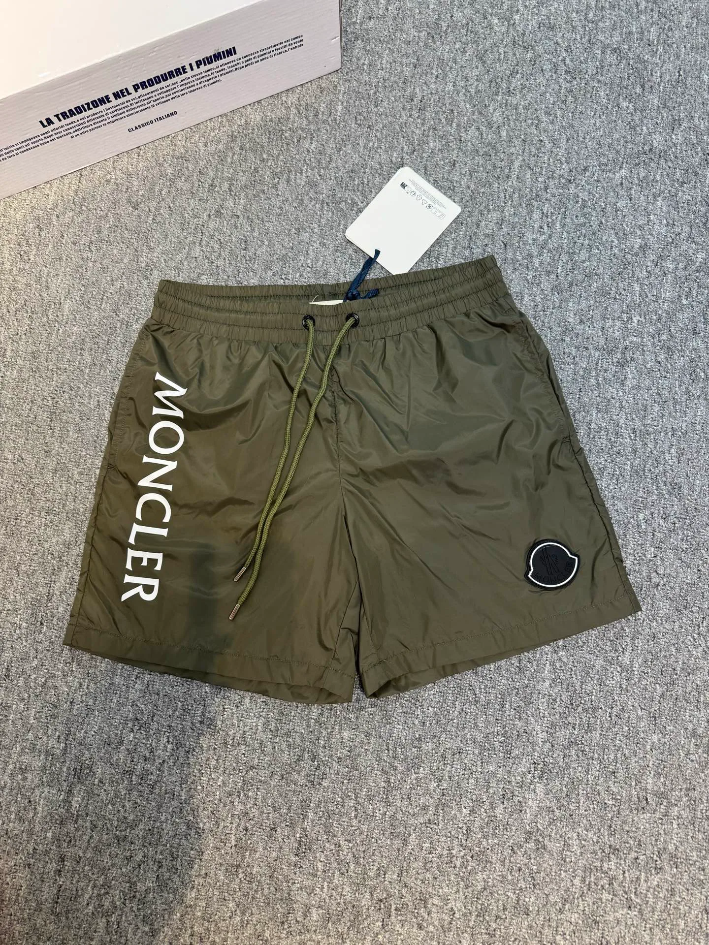 Шорты Женские Moncler 9599113
