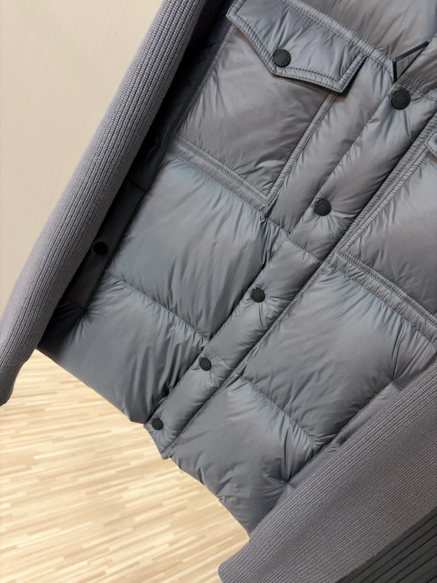 Куртки И Пуховики Женские Moncler 18391734