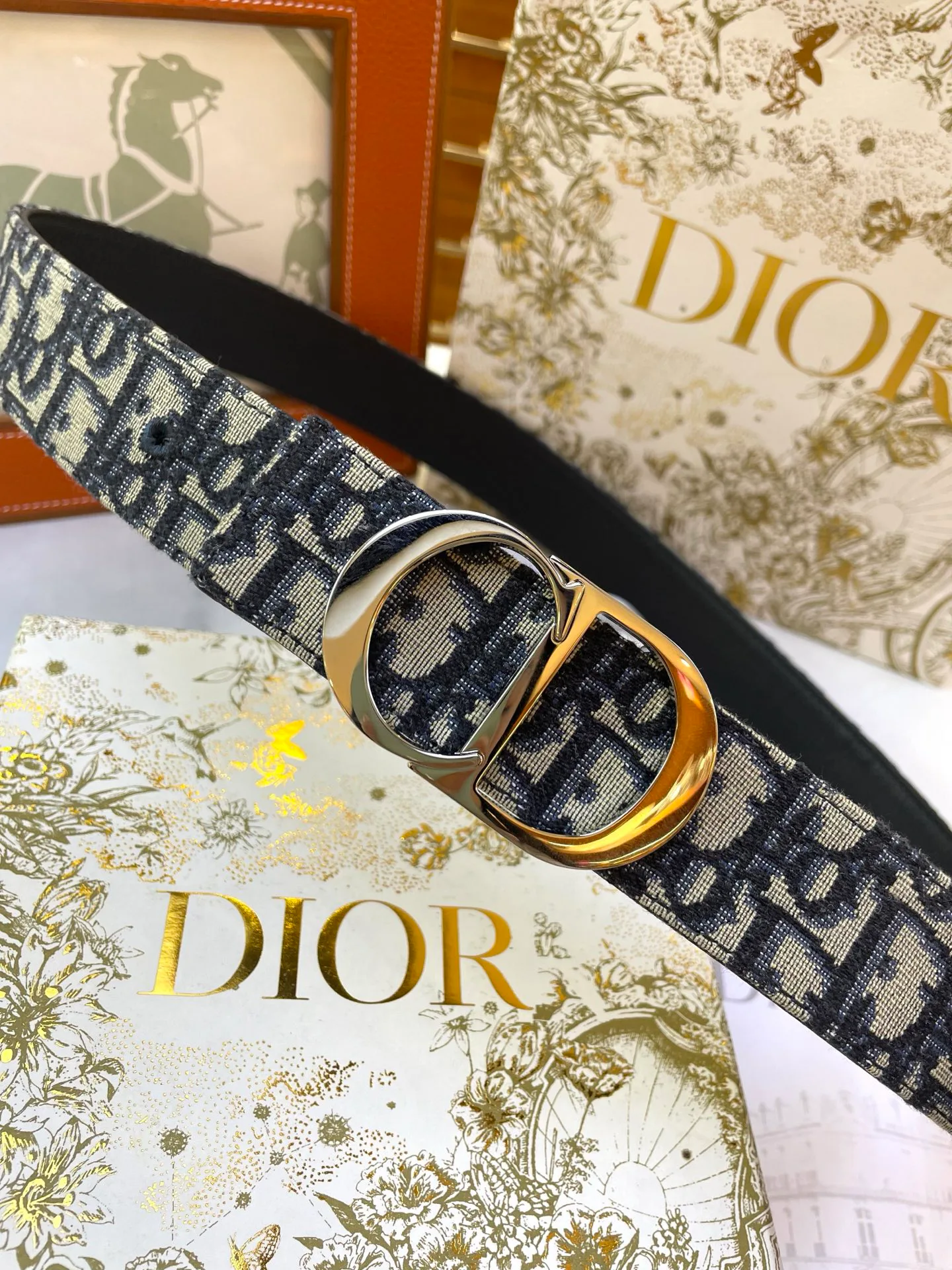 Ремни Christian Dior 11679568